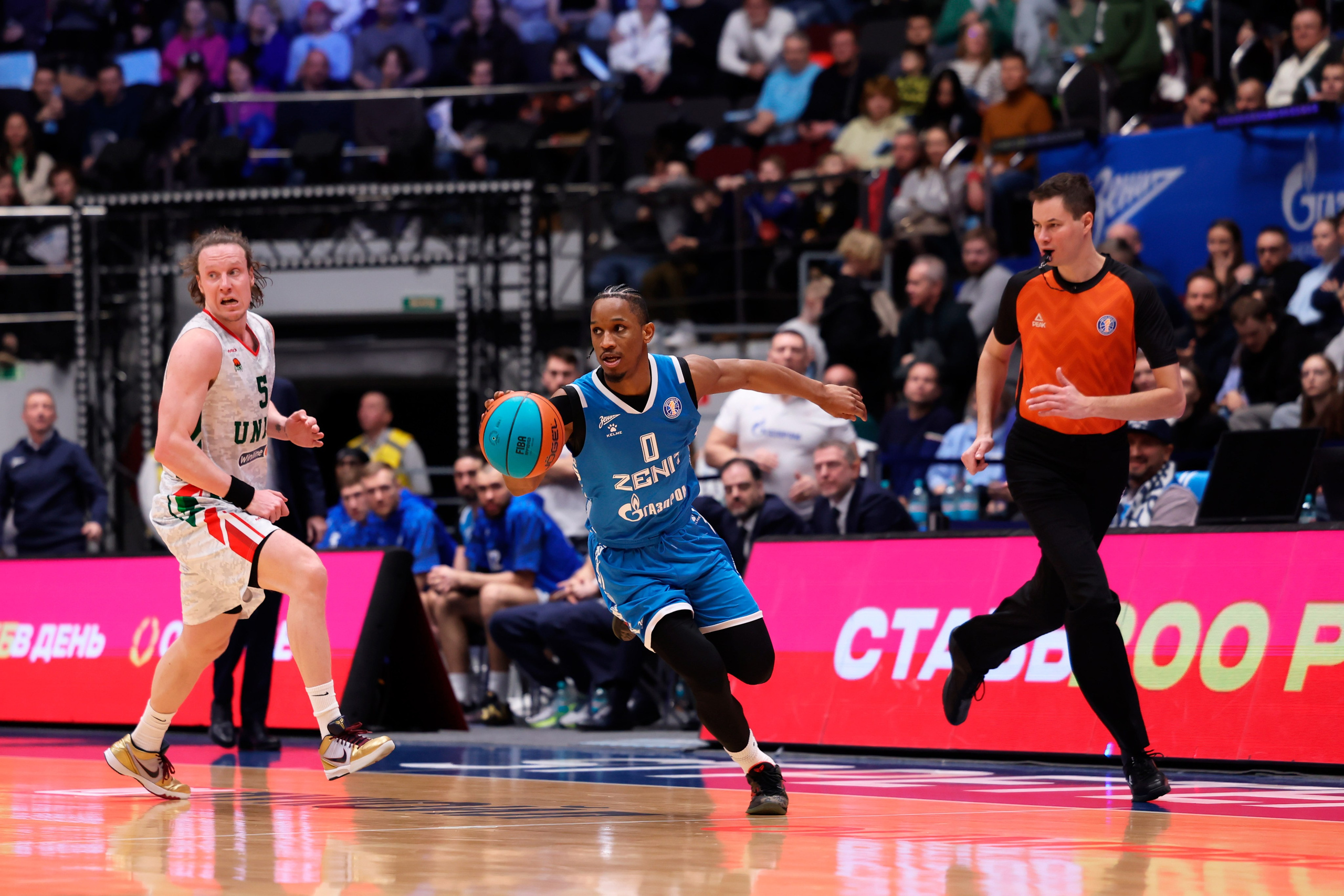 БК Зенит — БК Уникс 13.02.2025. Спортивный и репортажный фотограф Антон Тереханов