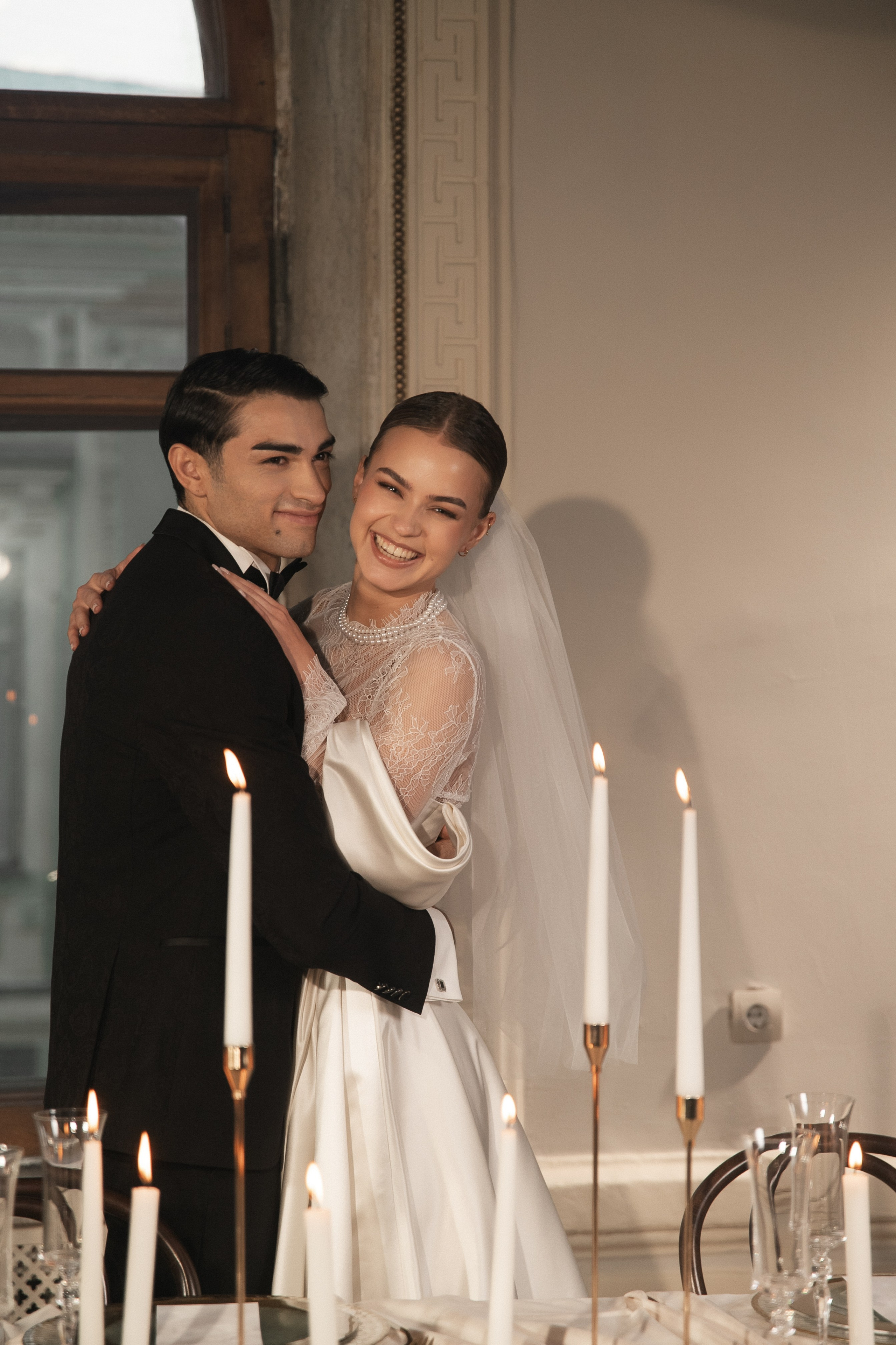 Камерный свадебный ужин при свечах в старинном особняке в фотостудии 21. Kult. Ярослава Ерина — свадебный фотограф в Москве