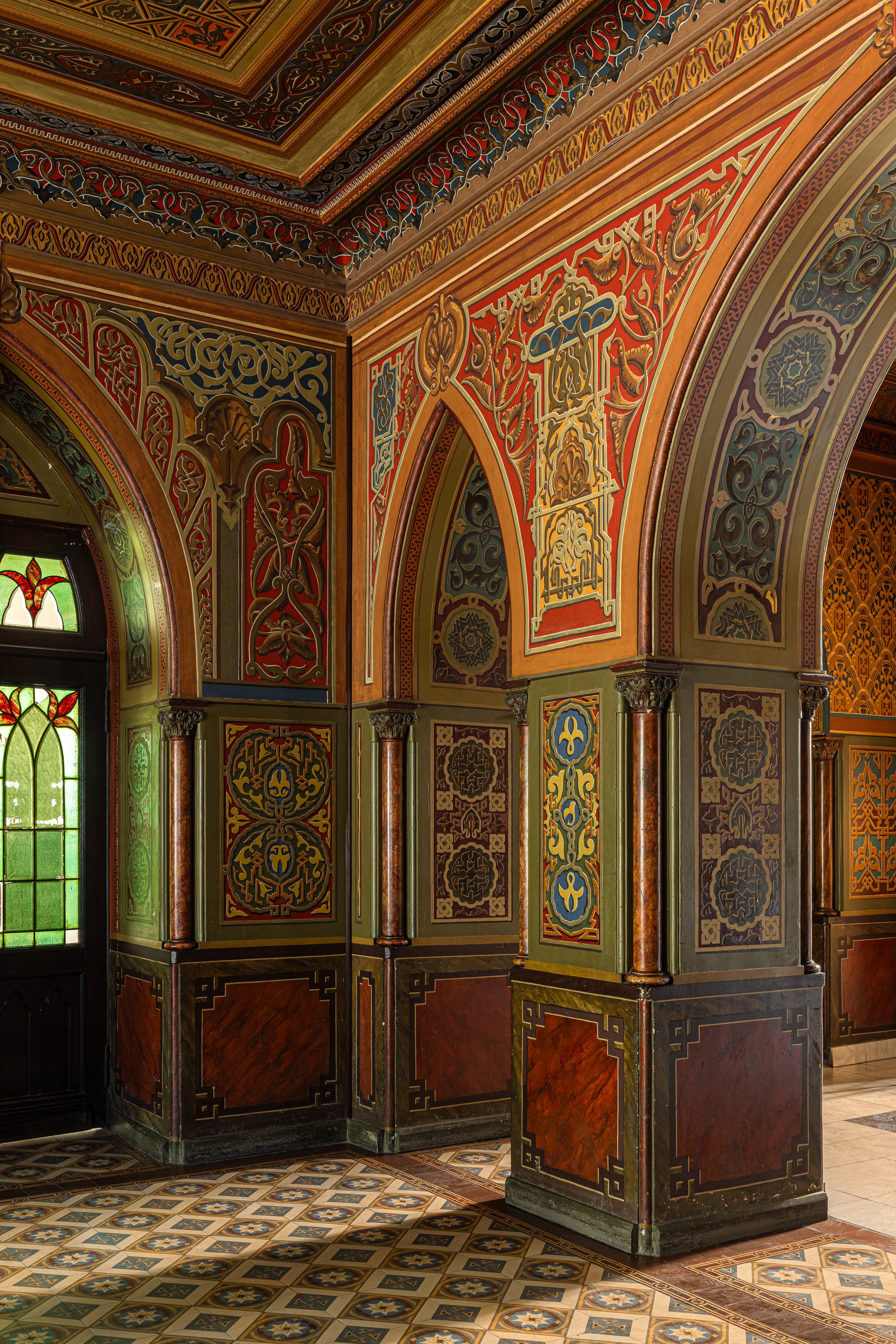 Красный замок Тихона Булычева на Вятке. Архитектор Чарушин И.А. Иван Благушин. Интерьерный и архитектурный фотограф в Москве и Санкт-Петербурге