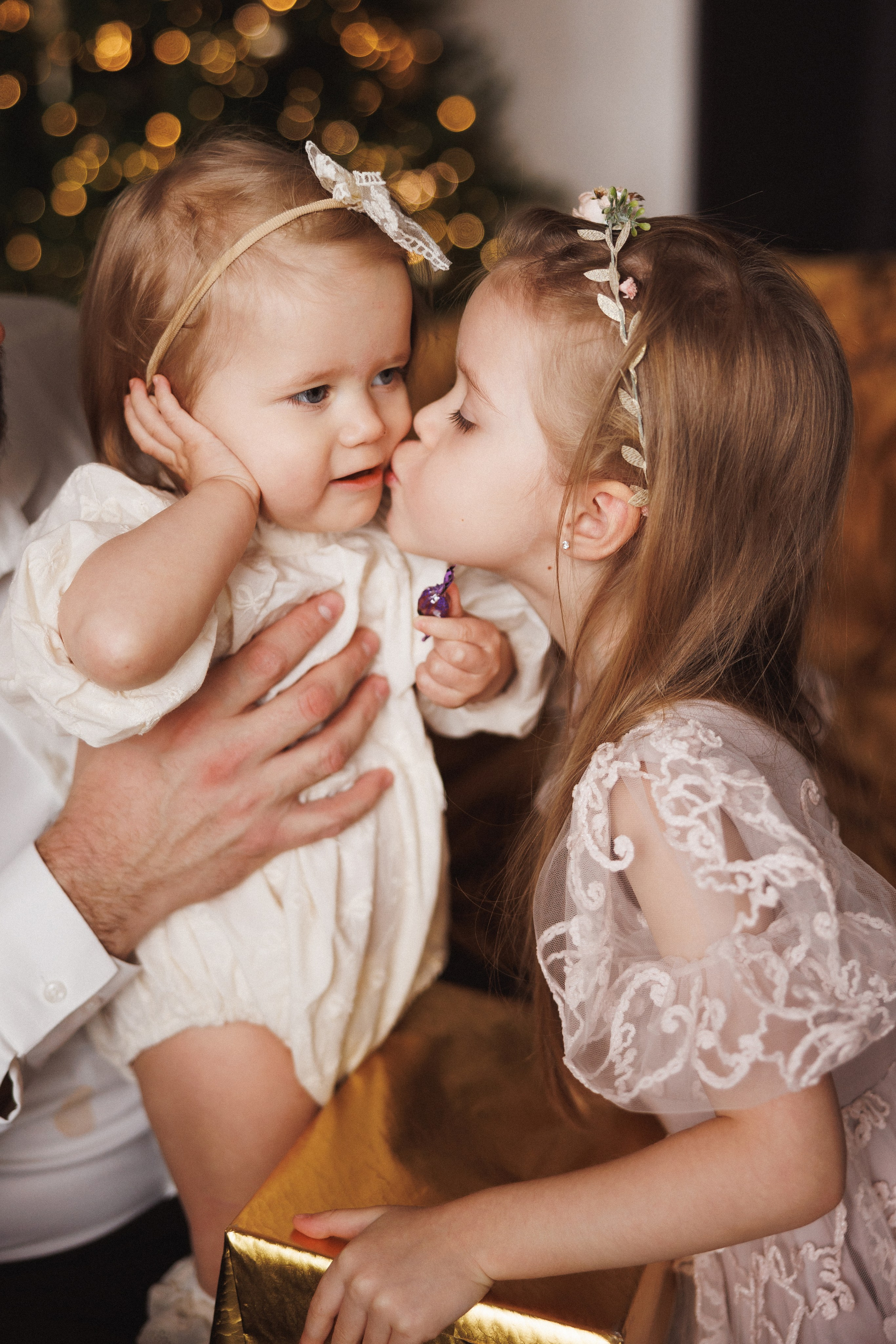 Семейная новогодняя фотосессия в фотостудии «Париж», город Краснодар. Семейный и детский фотограф в Краснодаре Анна Трашкова