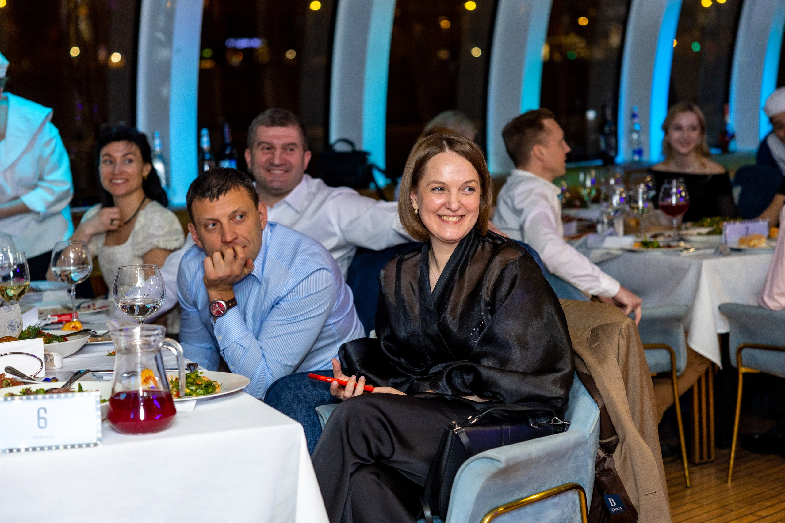 Корпоратив на теплоходе. Дарья Бухреева — фотограф, видеограф и фототерапевт. Москва и мир