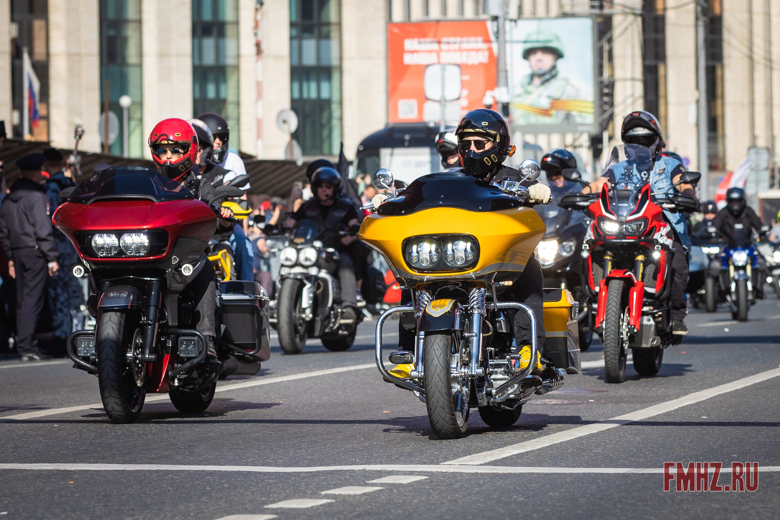 Закрытие Мотосезона 2023 на проспекте Академика Сахарова. Фотограф Владимир Охрименко