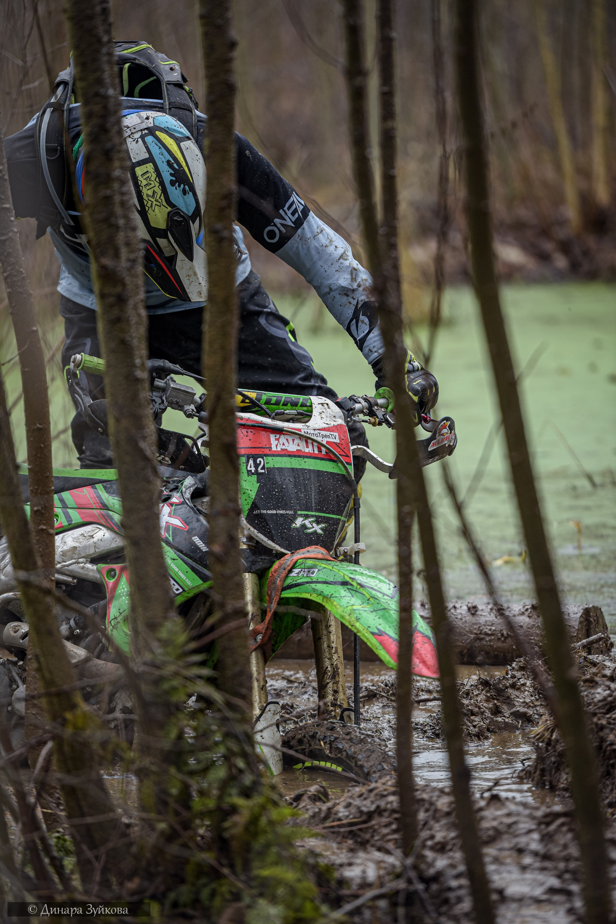 На местности. V этап. Мотофотограф в Нижнем Новгороде Динара Зуйкова