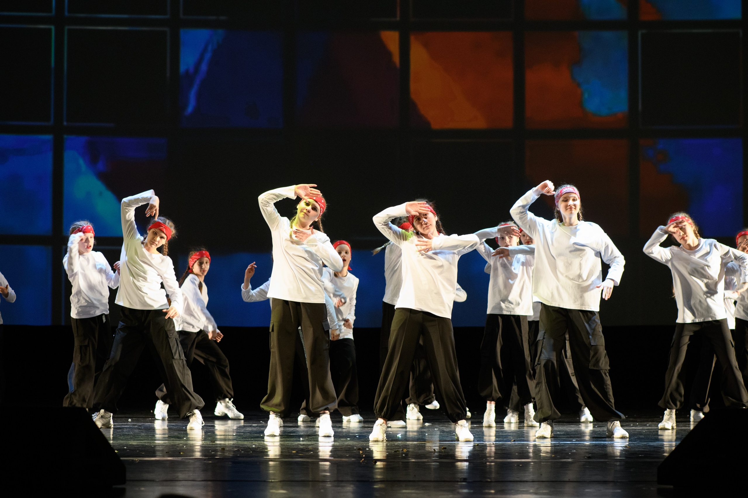 23 апреля, часть 2, БКЗ Октябрьский, г. Санкт-Петербург. Золотое яблочко