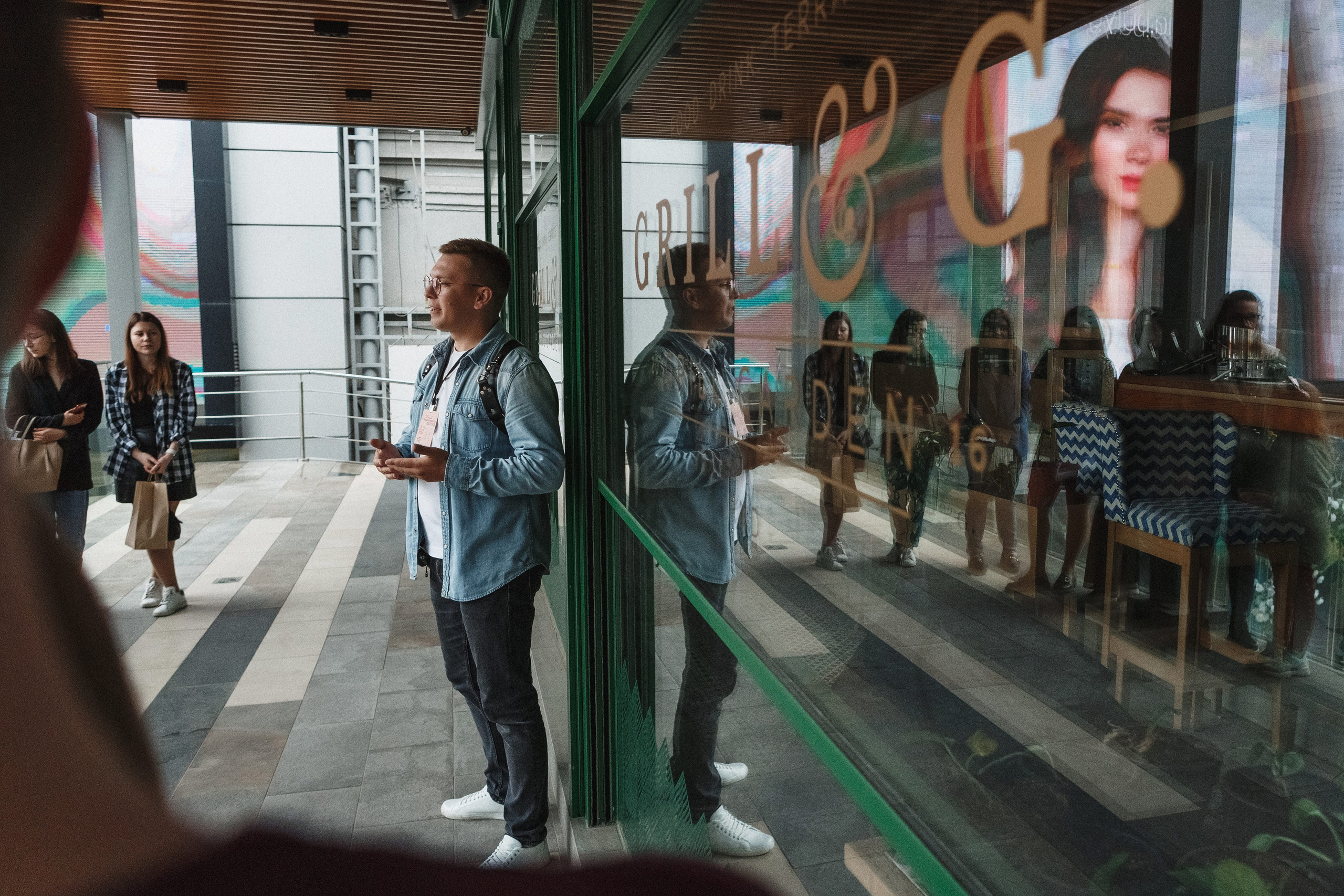 Моменты: Съёмка букета невесты в ТРЦ Большой, Ростов-на-Дону. Свадебный и семейный фотограф в Таганроге Бакарюк Антон