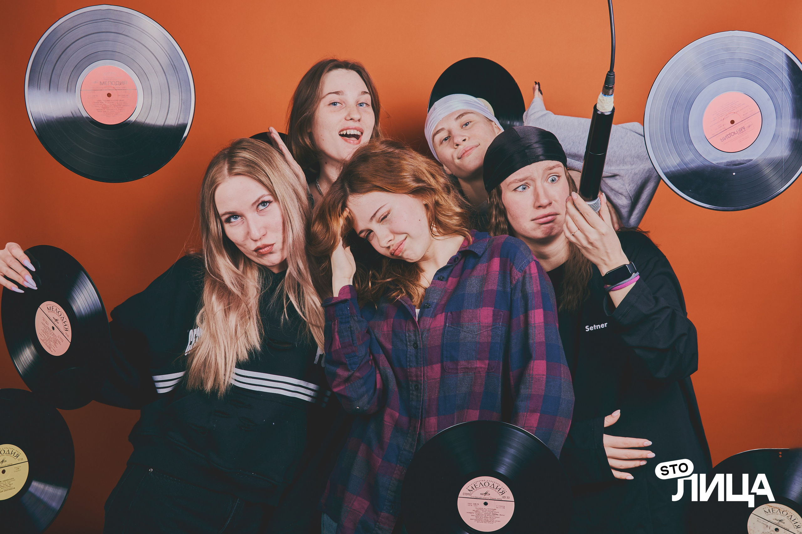 Фотозона на мероприятии «Квартирник». Шилов Арсений — репортажный фотограф в Москве