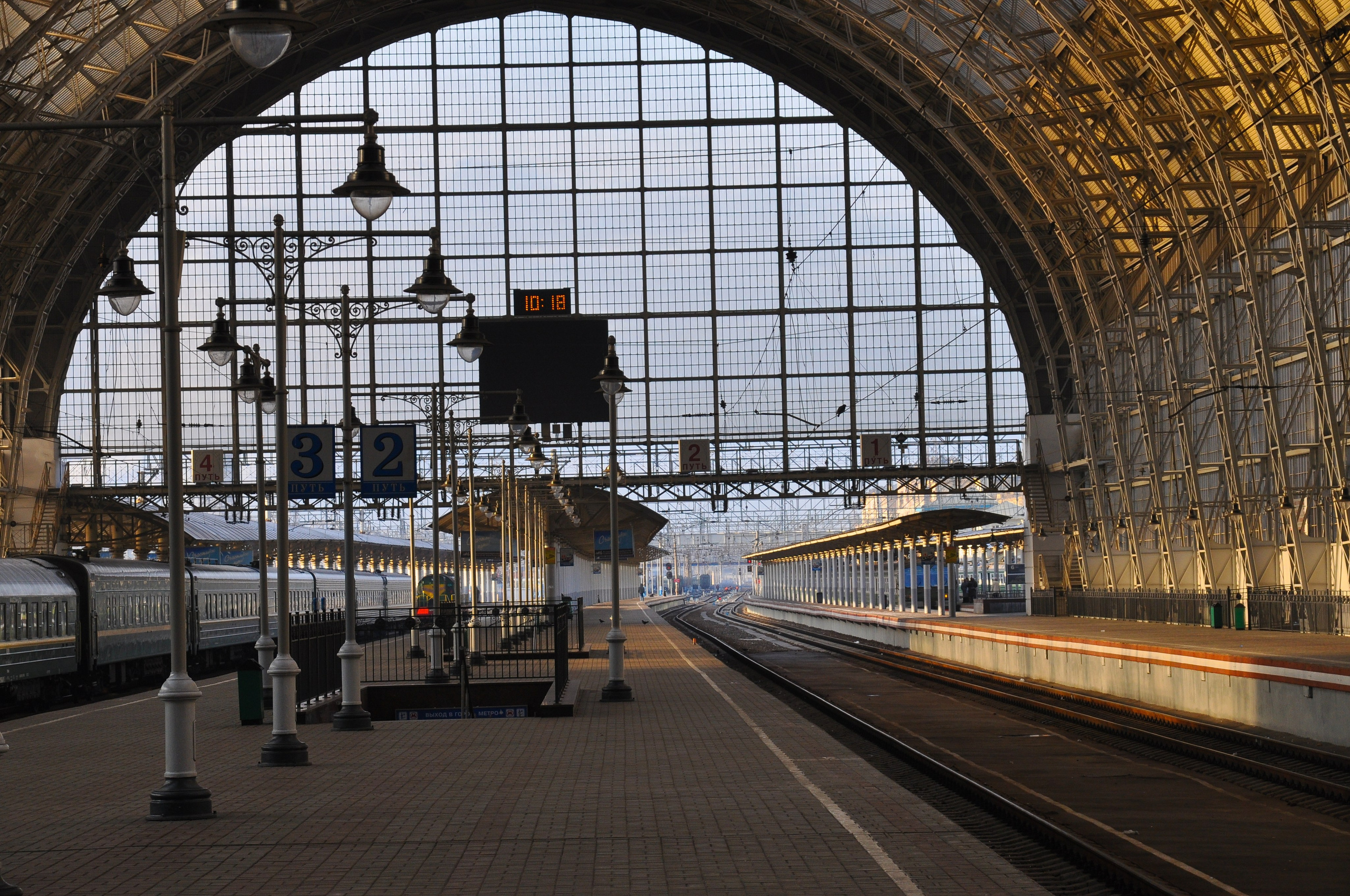 Вокзалы. Фотографии Дмитрия Захаренко