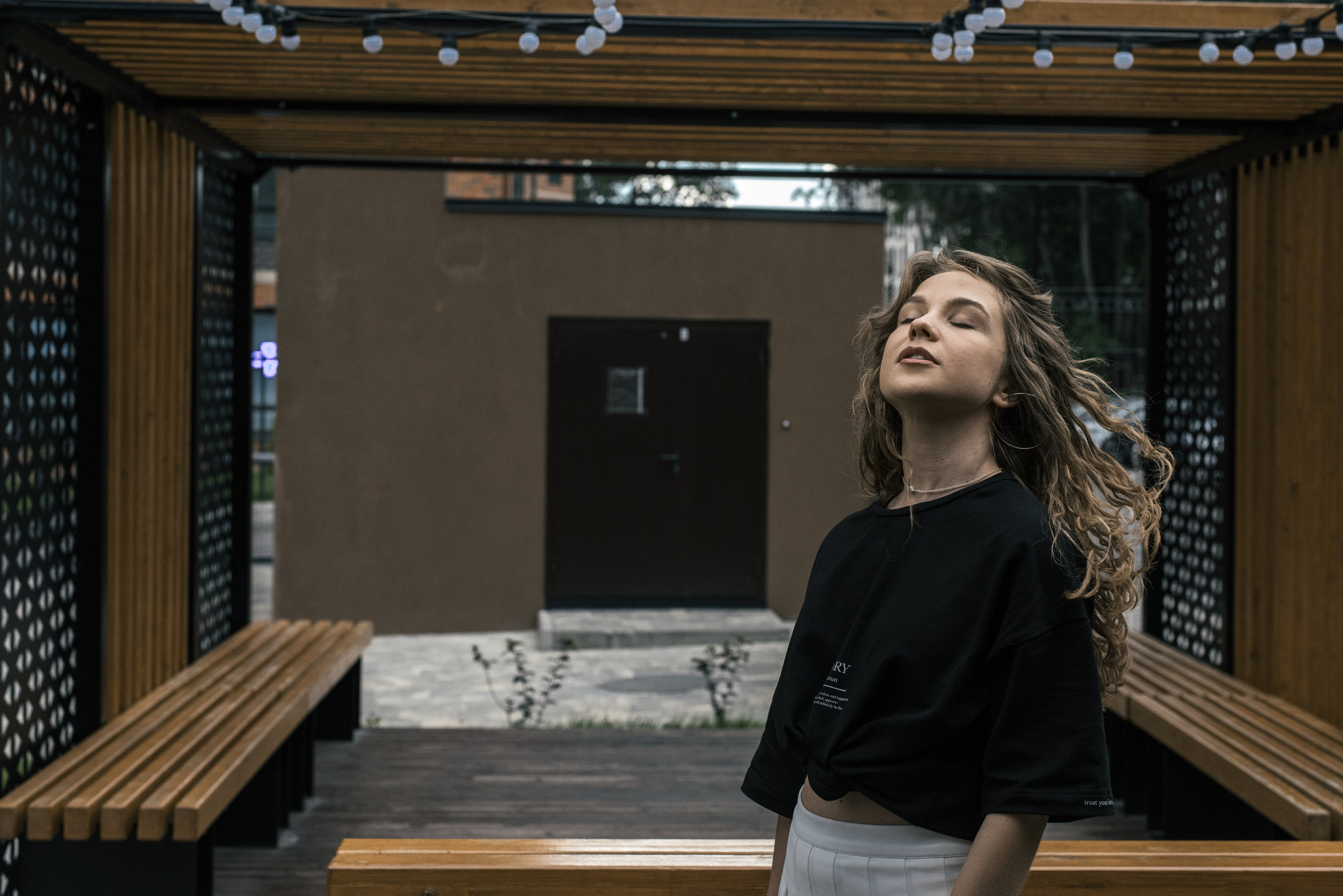 Фотосессия девушки в городе. Прогулочная фотосессия