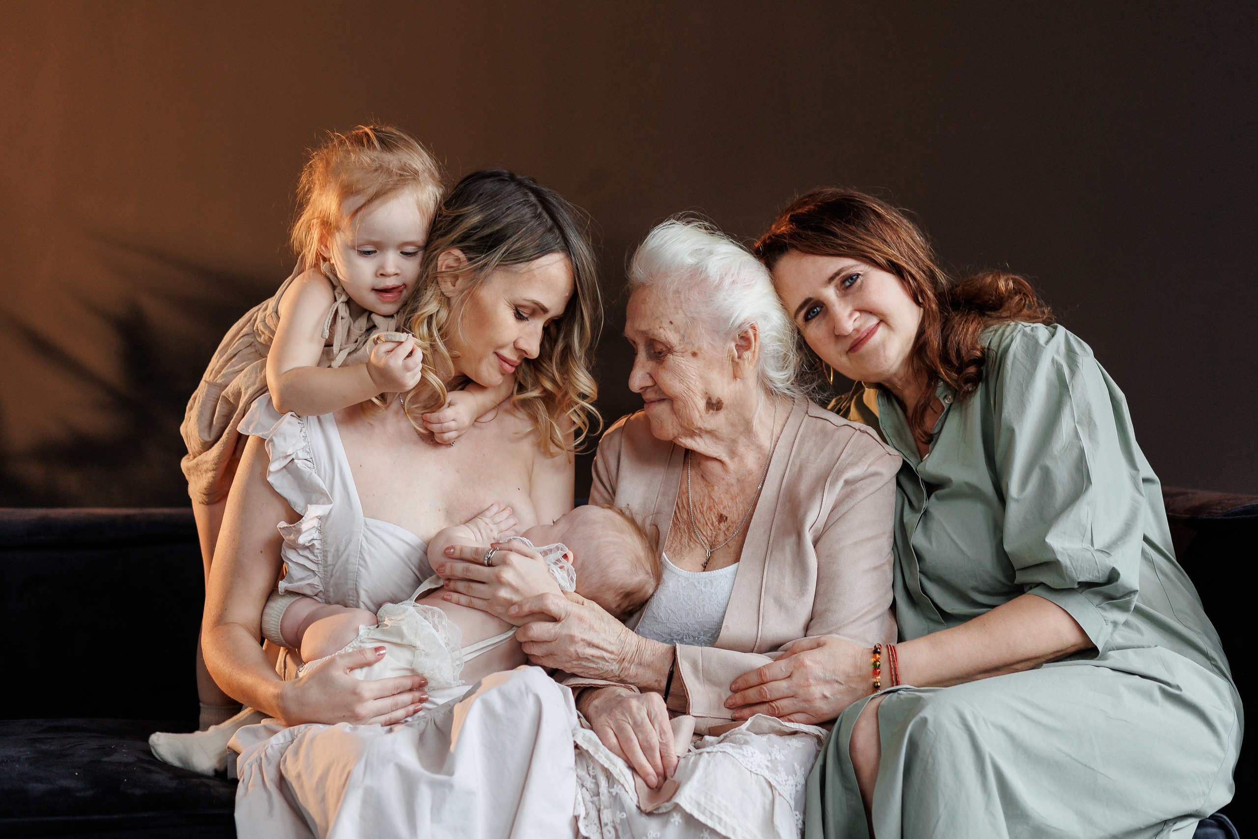4 поколения. Семейный фотограф в Саратове Юлия Охотникова
