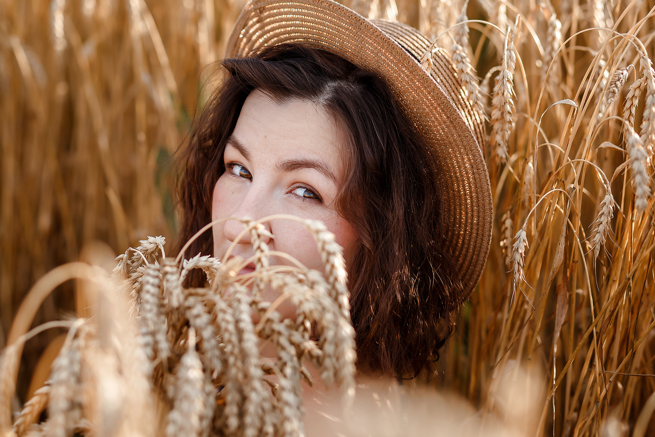Аня и пшеница. Семейный фотограф в Саратове Юлия Охотникова