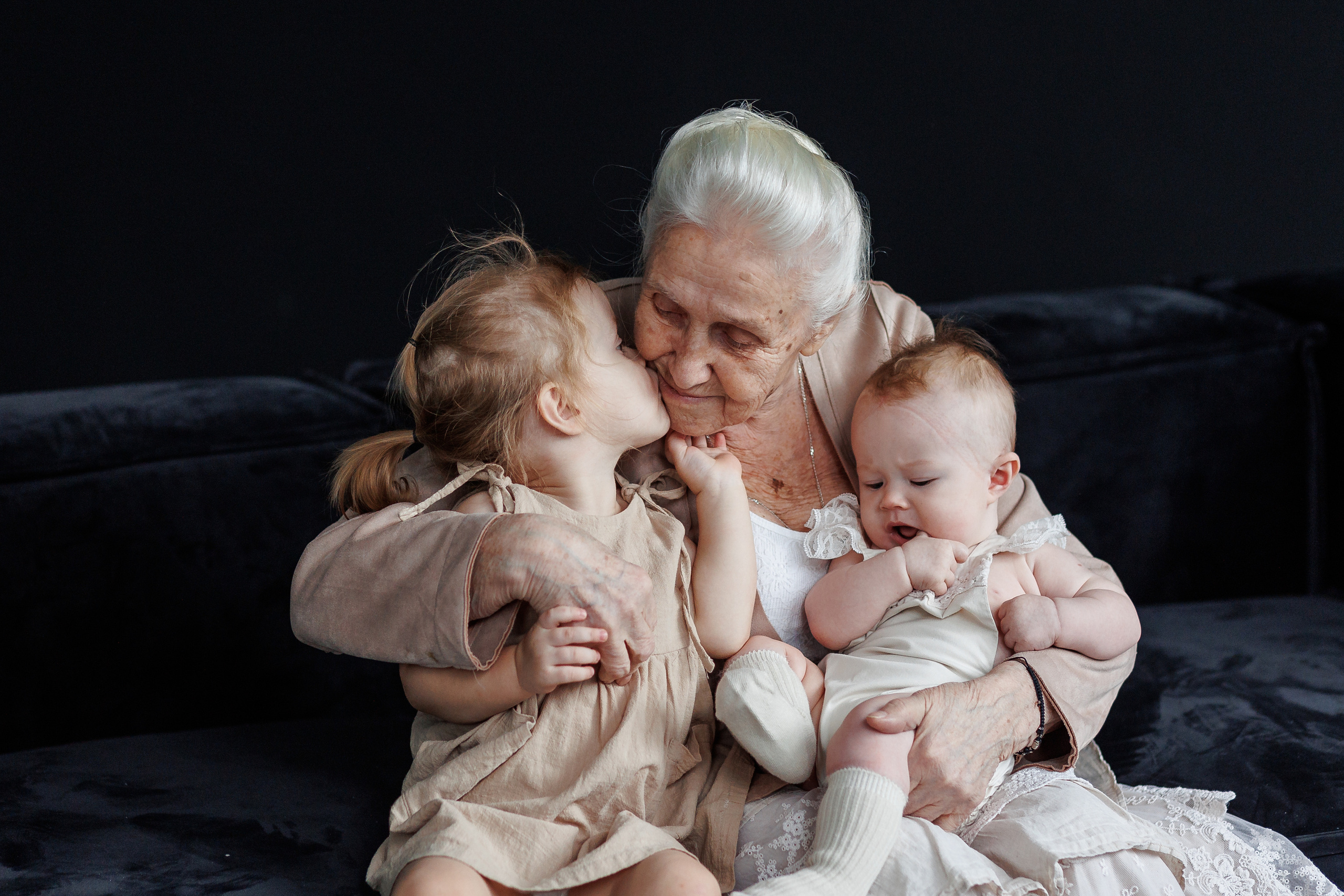 4 поколения. Семейный фотограф в Саратове Юлия Охотникова