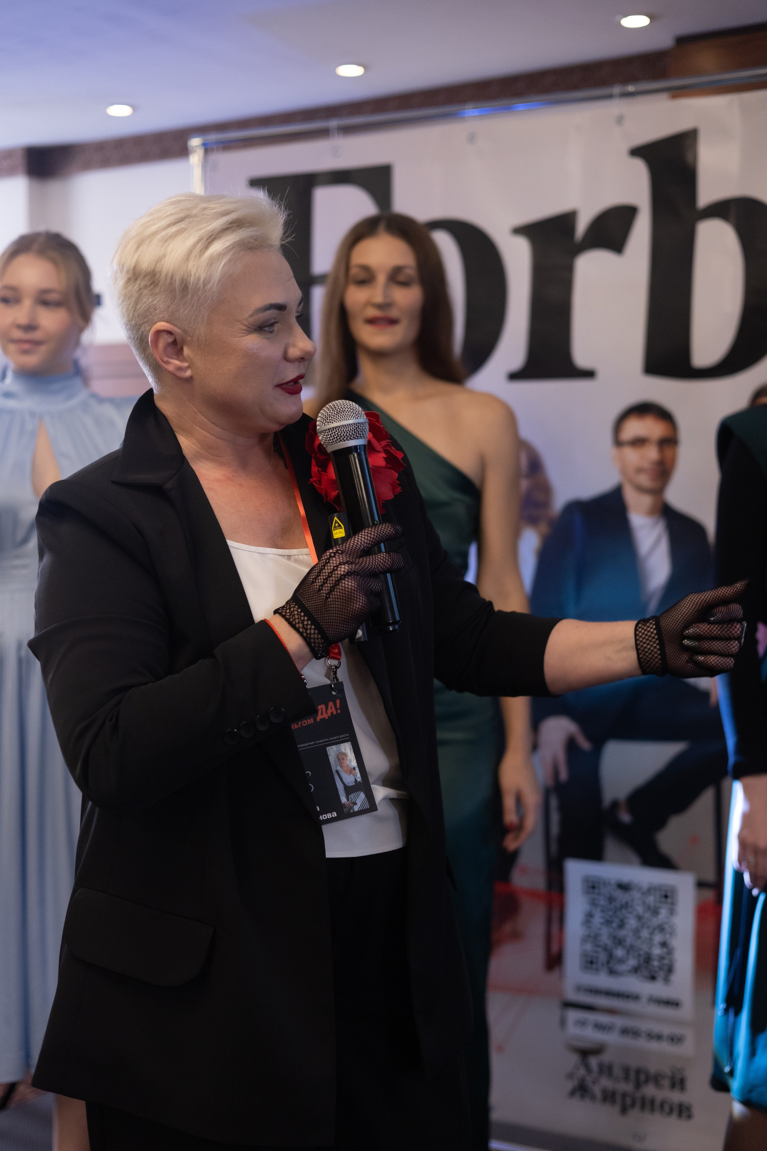 «СКАЖИ ДЕНЬГАМ ДА». Фотограф Красноярск съемки лавстори, фотосессия в студии, портретная съемка, творческие фотосессии