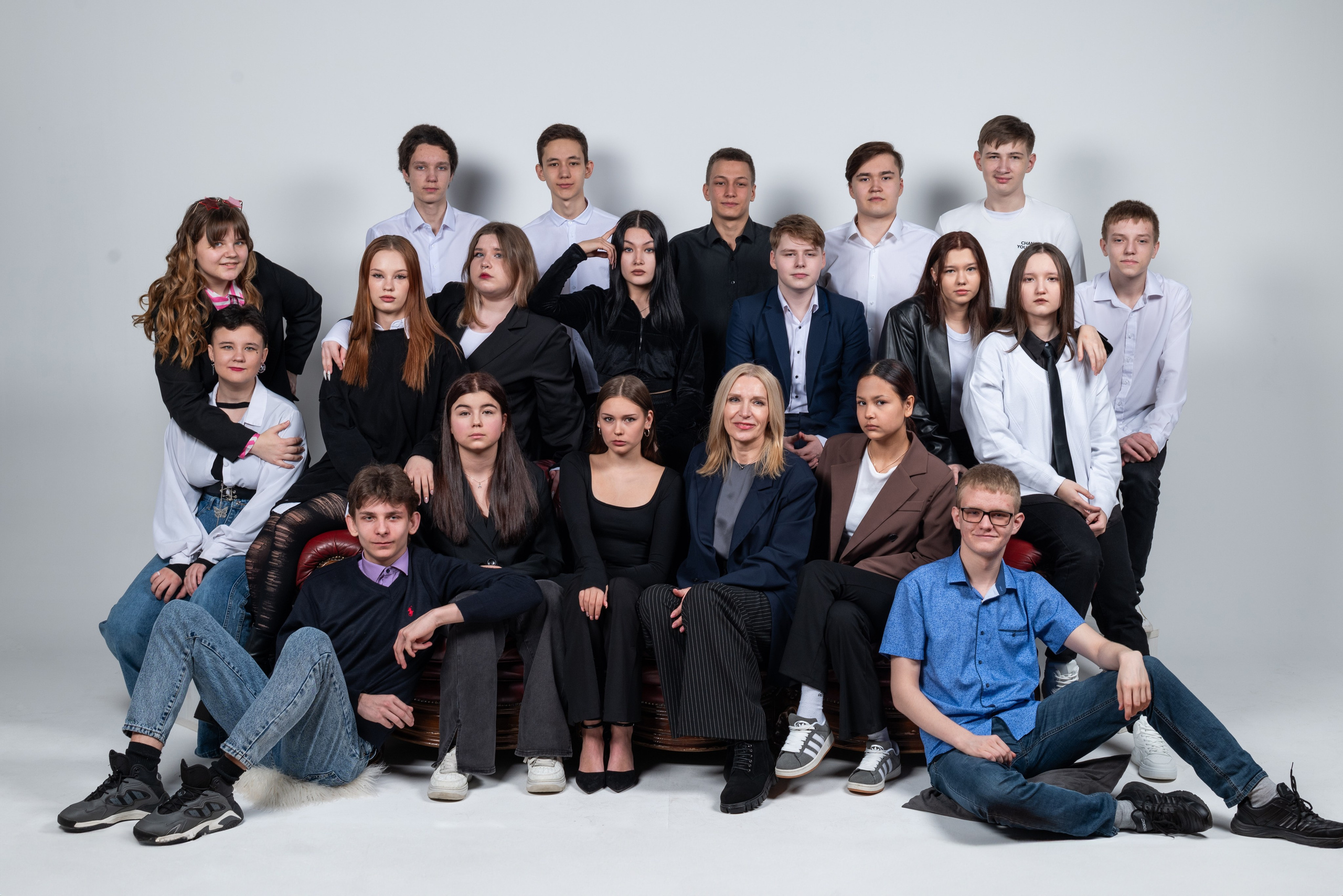 Выпускные альбомы для старшеклассников. Фотовидео.рус