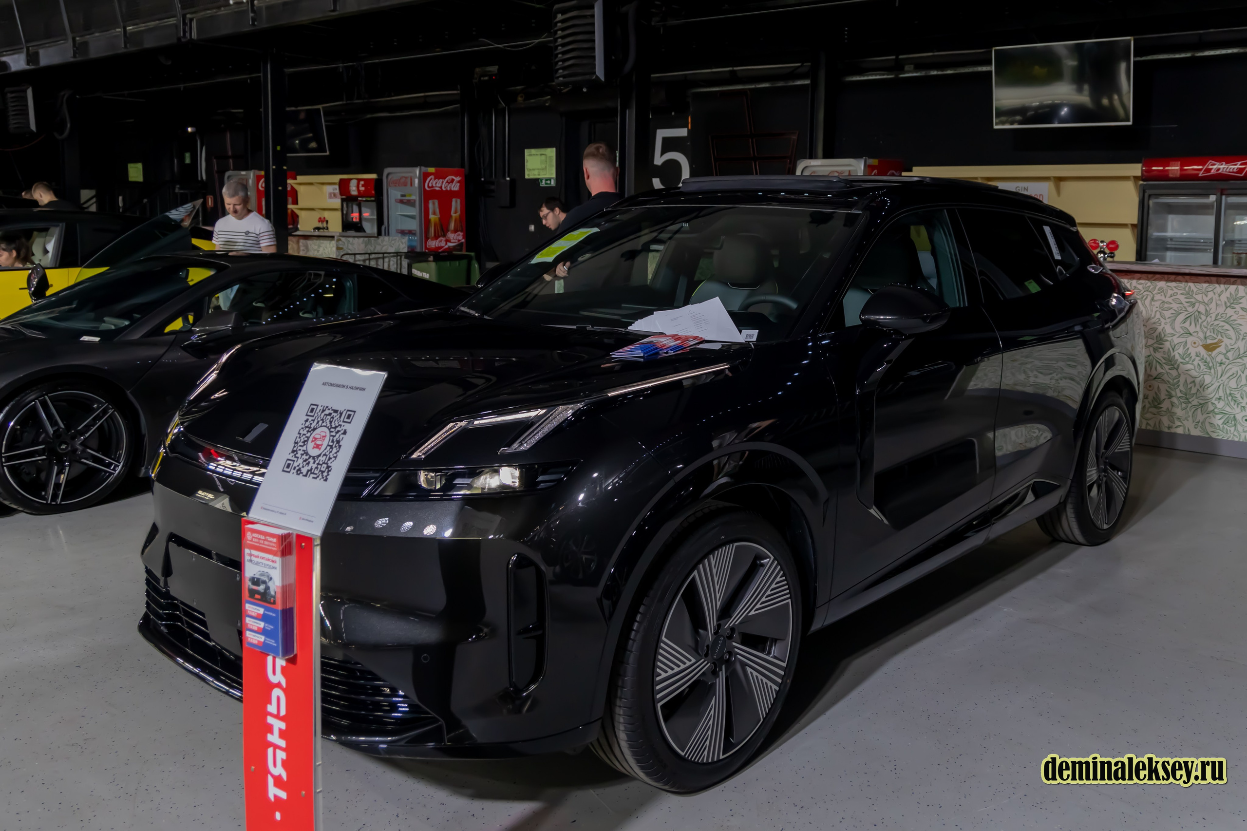 Chinese Motor Show 2024. Репортажный, семейный и студийный фотограф в Москве Демин Алексей