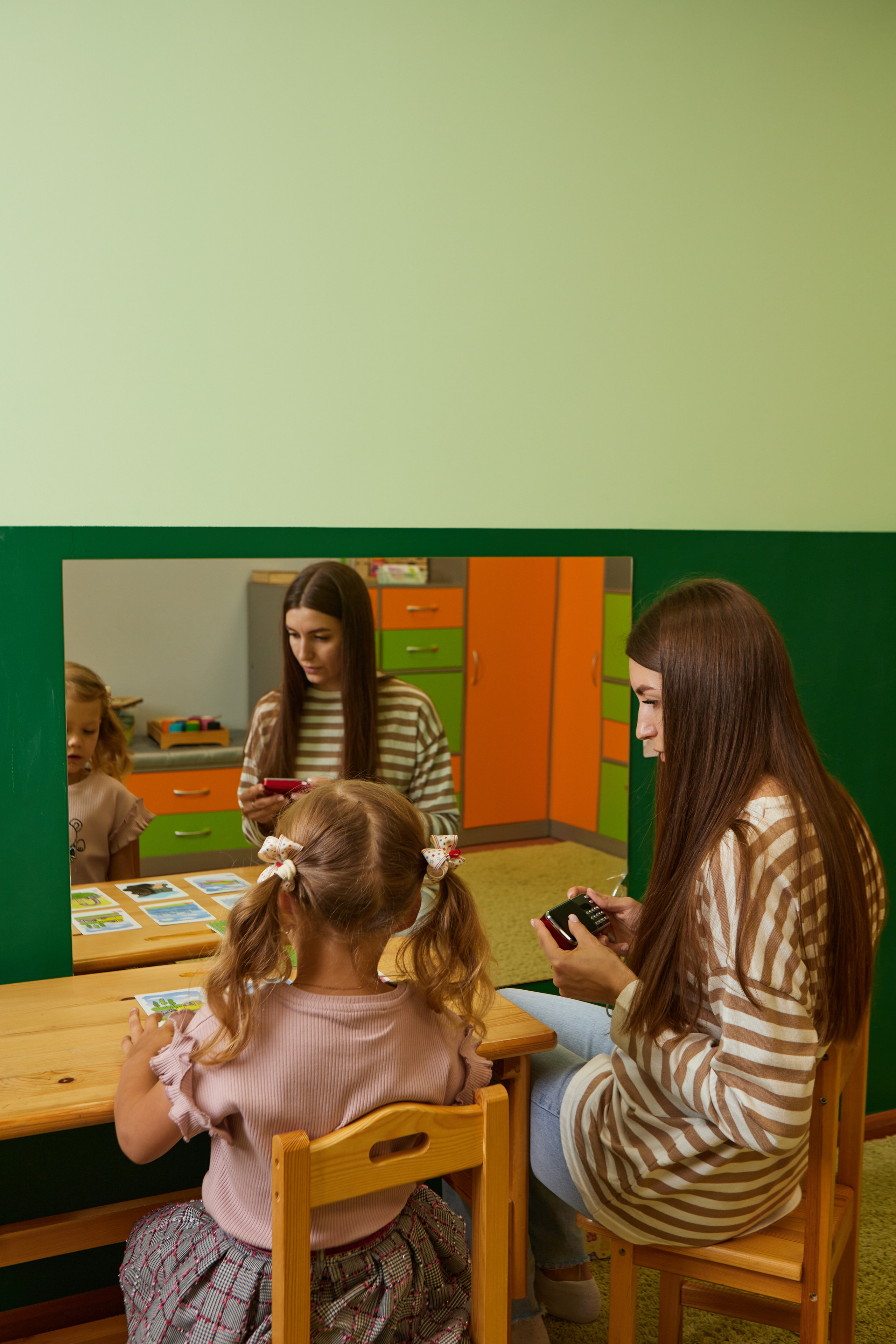 Контент-съёмка для центра Логотория. Контент-фотограф в Абакане Наталья Нагибина