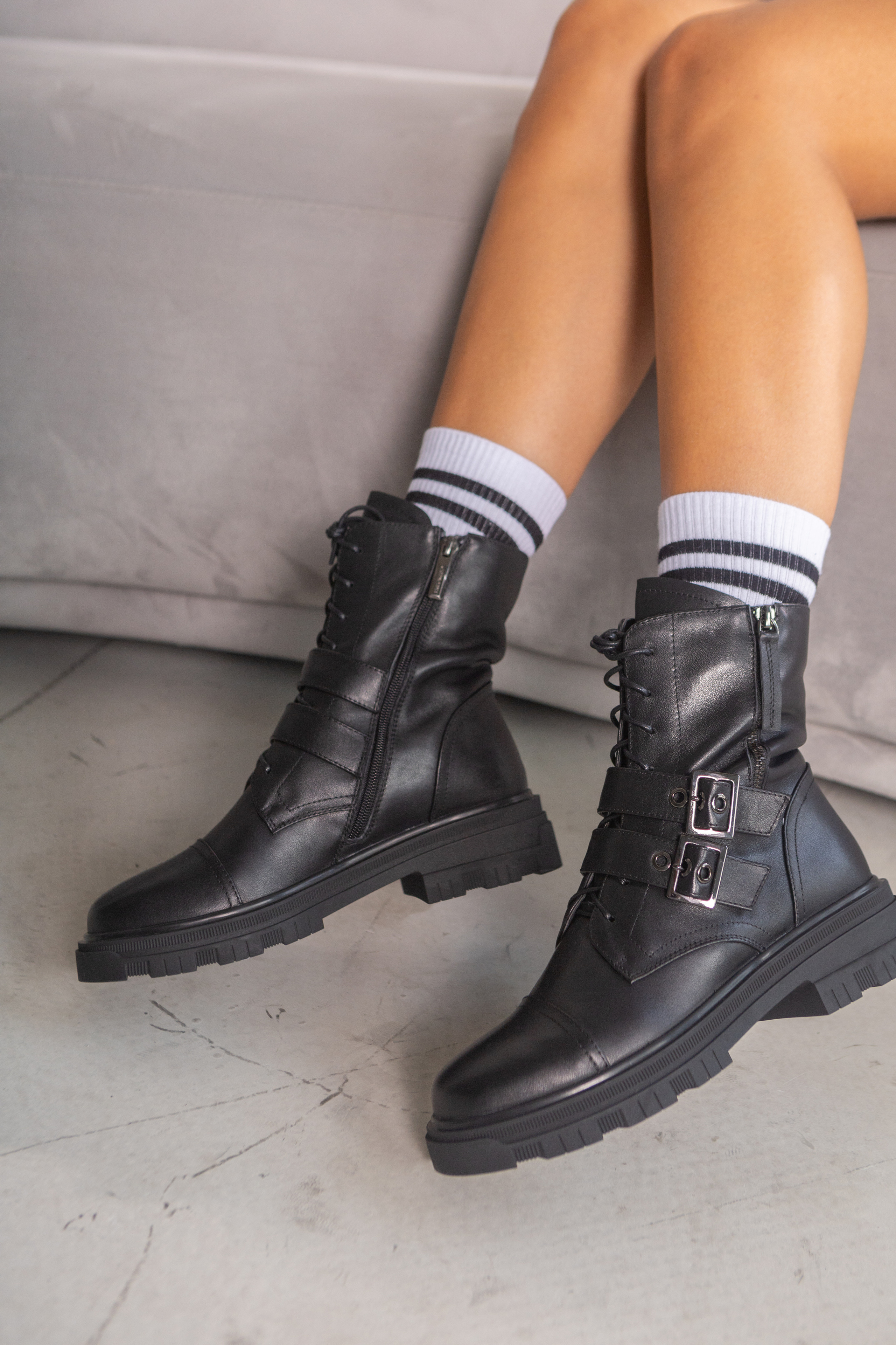 Контент-съёмка для магазина Romis Shoes. Контент-фотограф в Абакане Наталья Нагибина