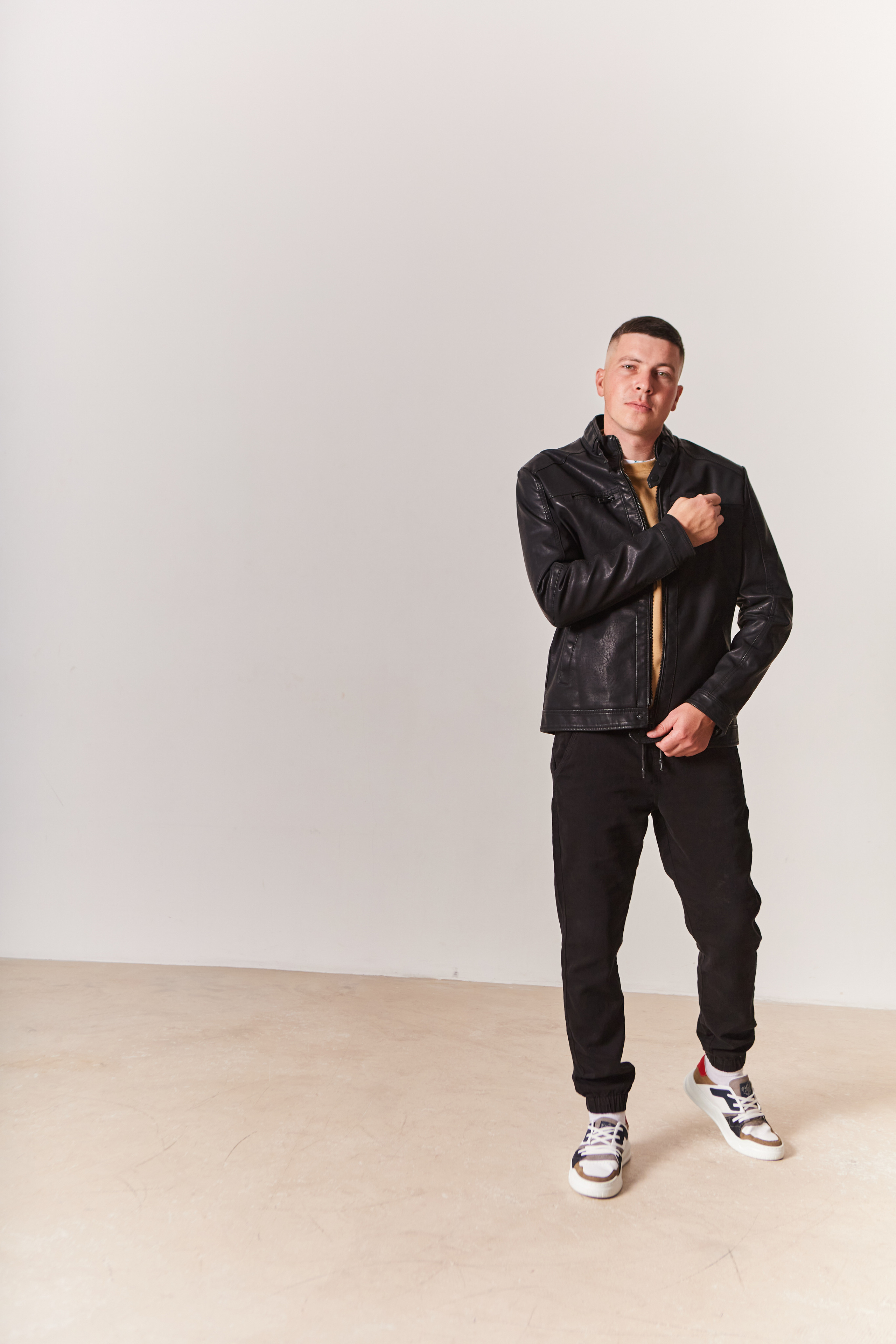 Контент-съёмка для магазина Medicine. Контент-фотограф в Абакане Наталья Нагибина