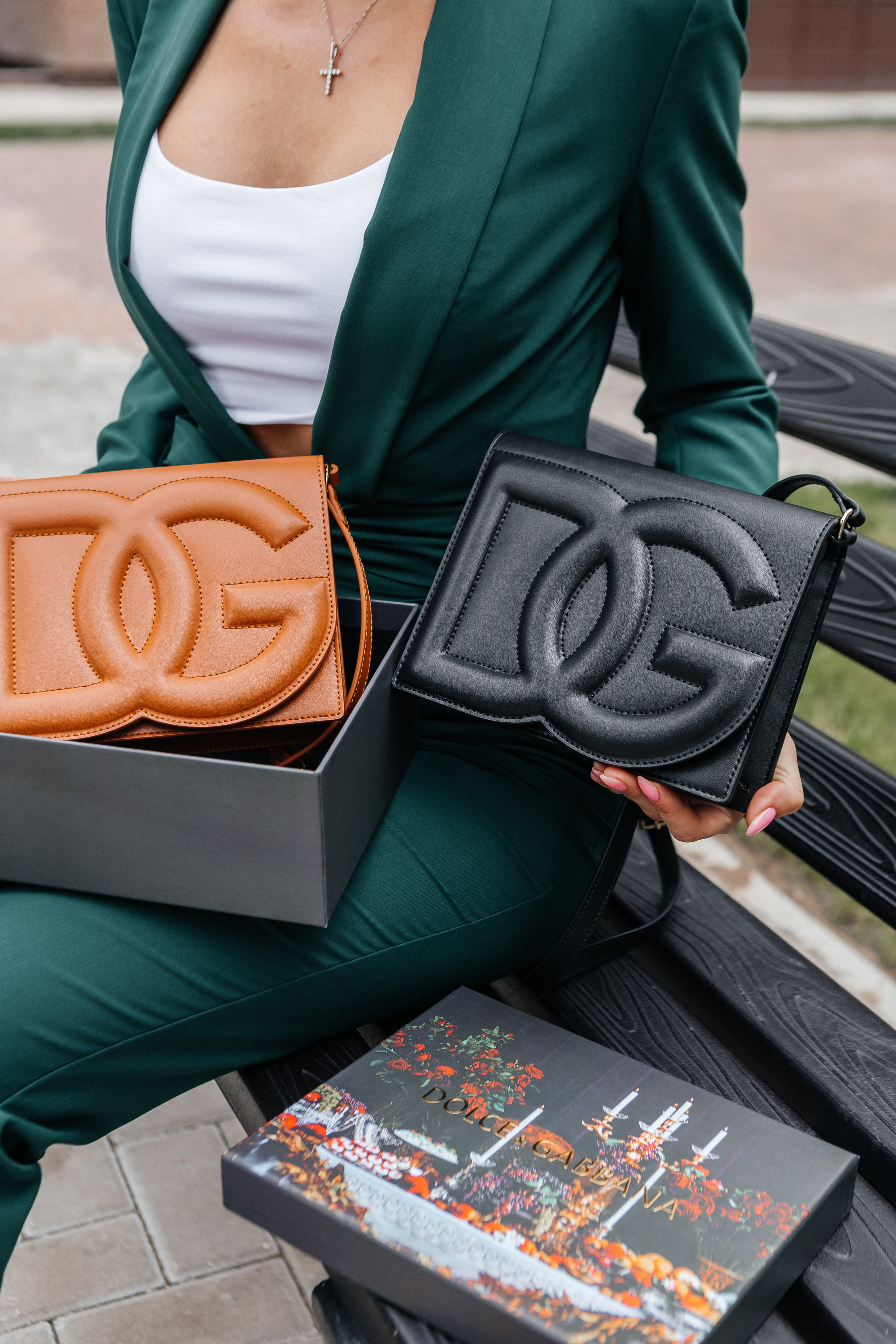 Контент-съёмка для магазина сумок Fashion House. Контент-фотограф в Абакане Наталья Нагибина