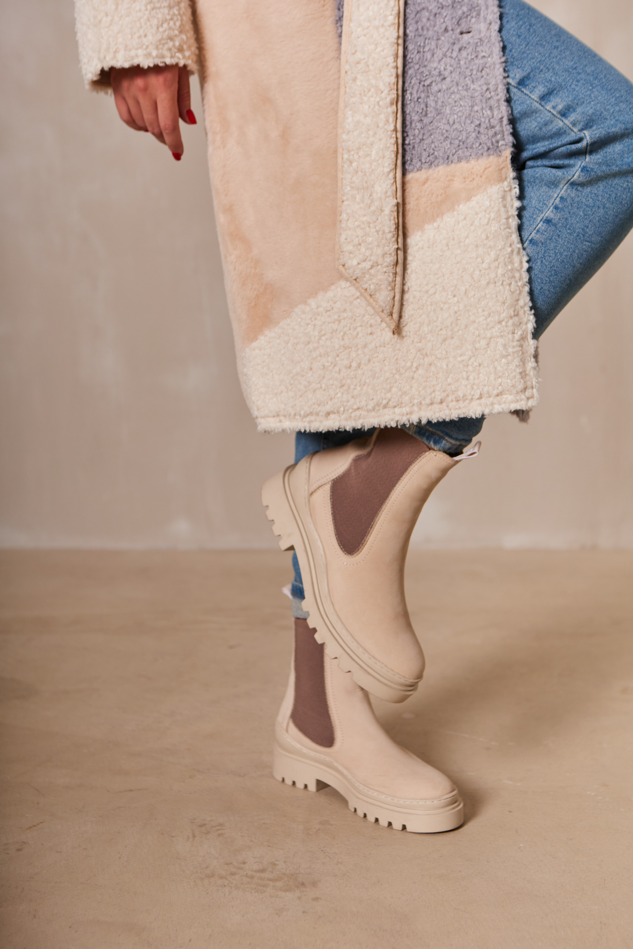 Контент-съёмка для магазина Medicine. Контент-фотограф в Абакане Наталья Нагибина