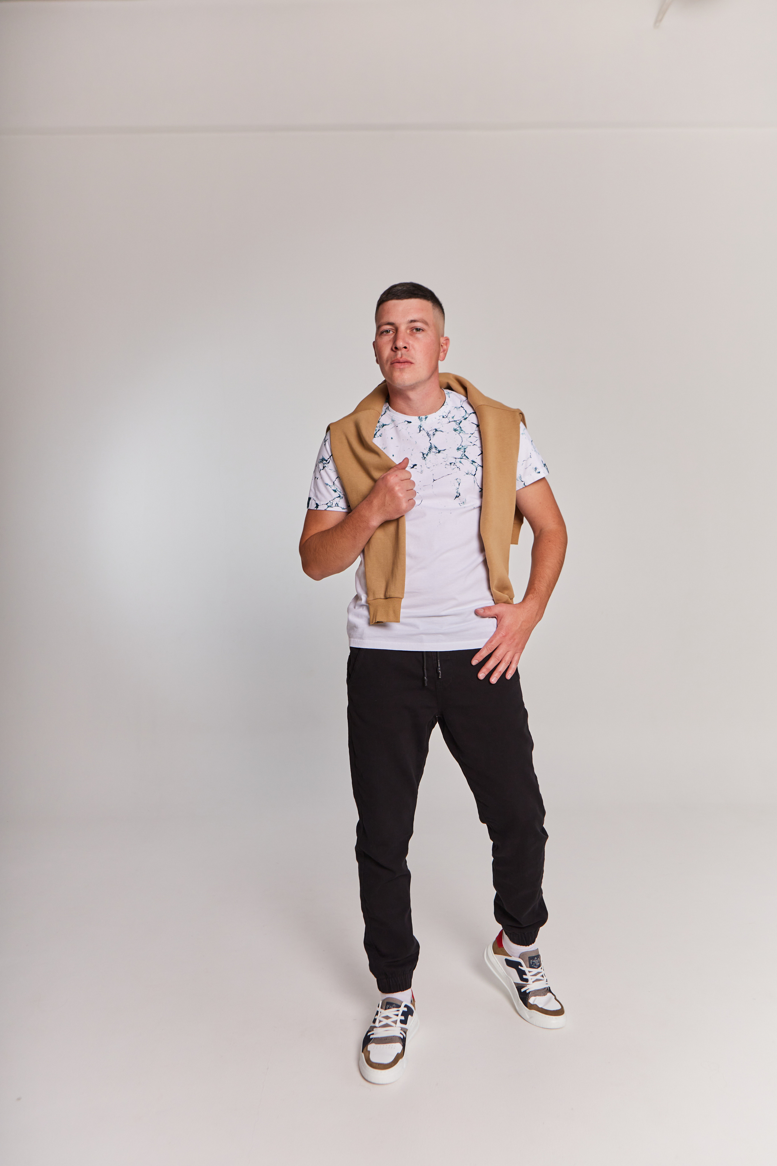 Контент-съёмка для магазина Medicine. Контент-фотограф в Абакане Наталья Нагибина