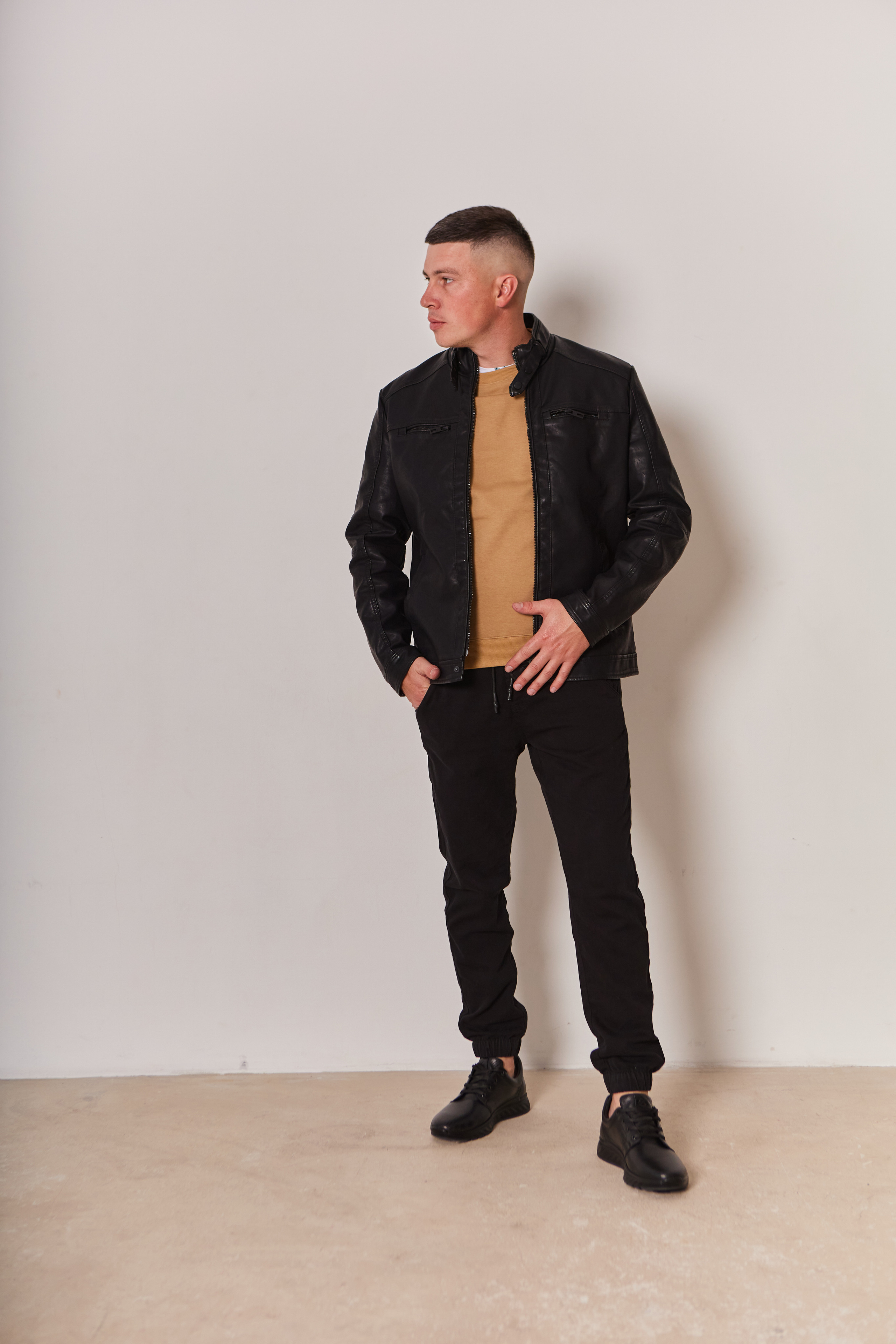 Контент-съёмка для магазина Medicine. Контент-фотограф в Абакане Наталья Нагибина