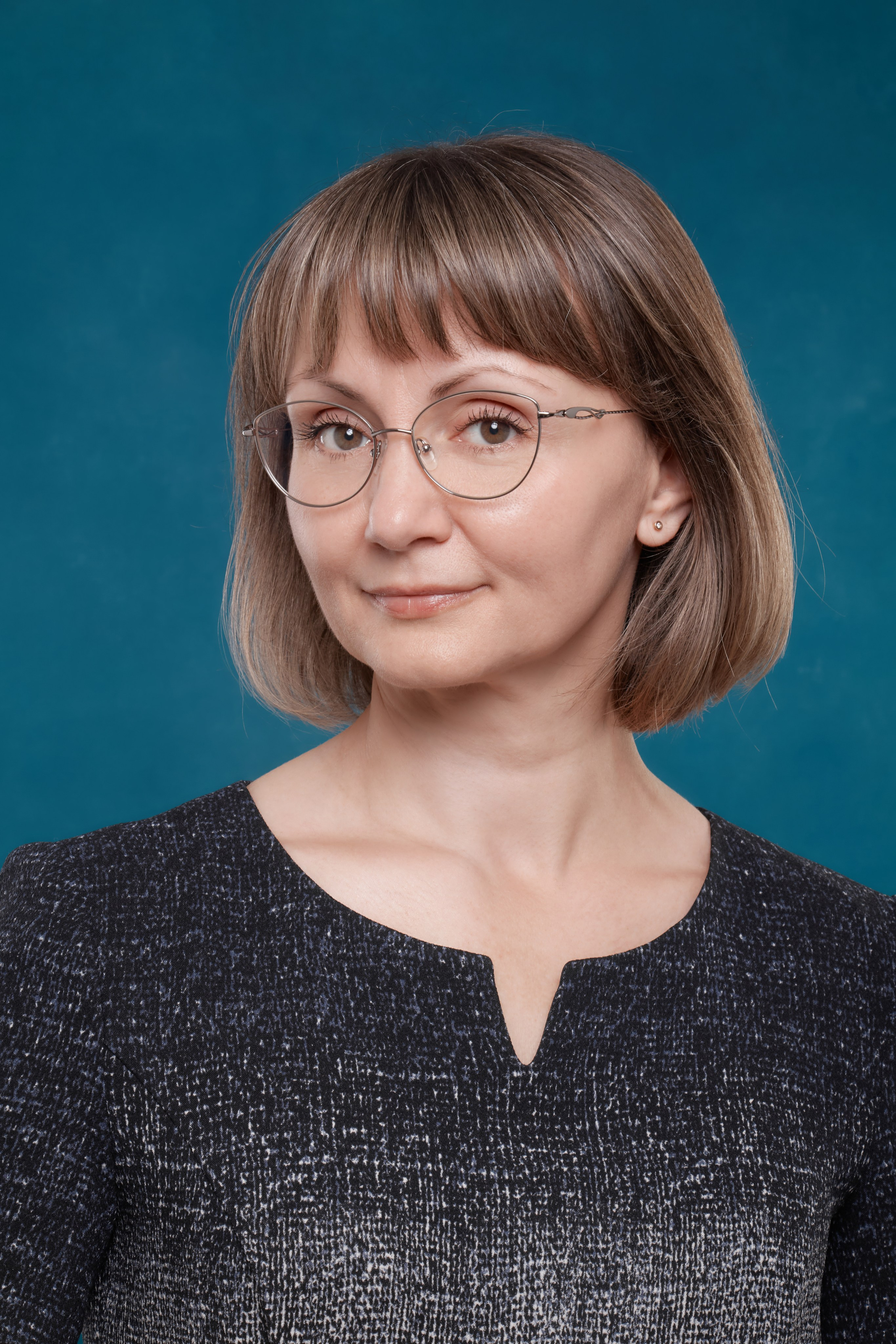 Ирина | портретная деловая фотоссесия для резюме. Студийный фотограф в Москве, МО и Санкт-Петербурге Барсегян Эмиль