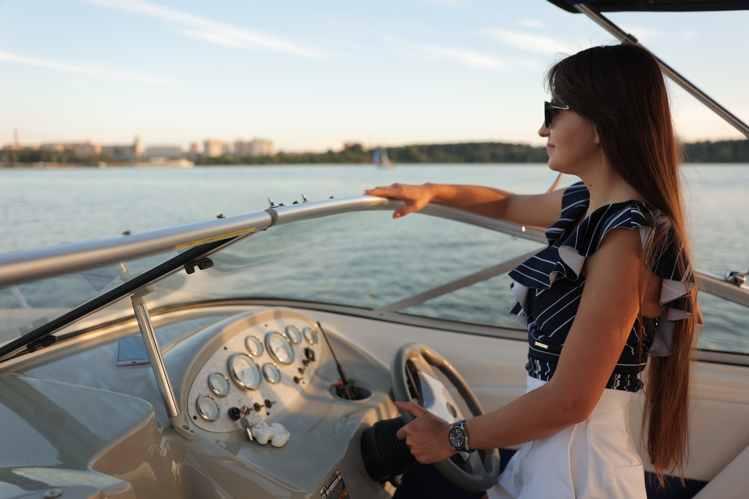 Прогулка на катере август 2024. Фотограф Алина Ионычева в Новосибирске