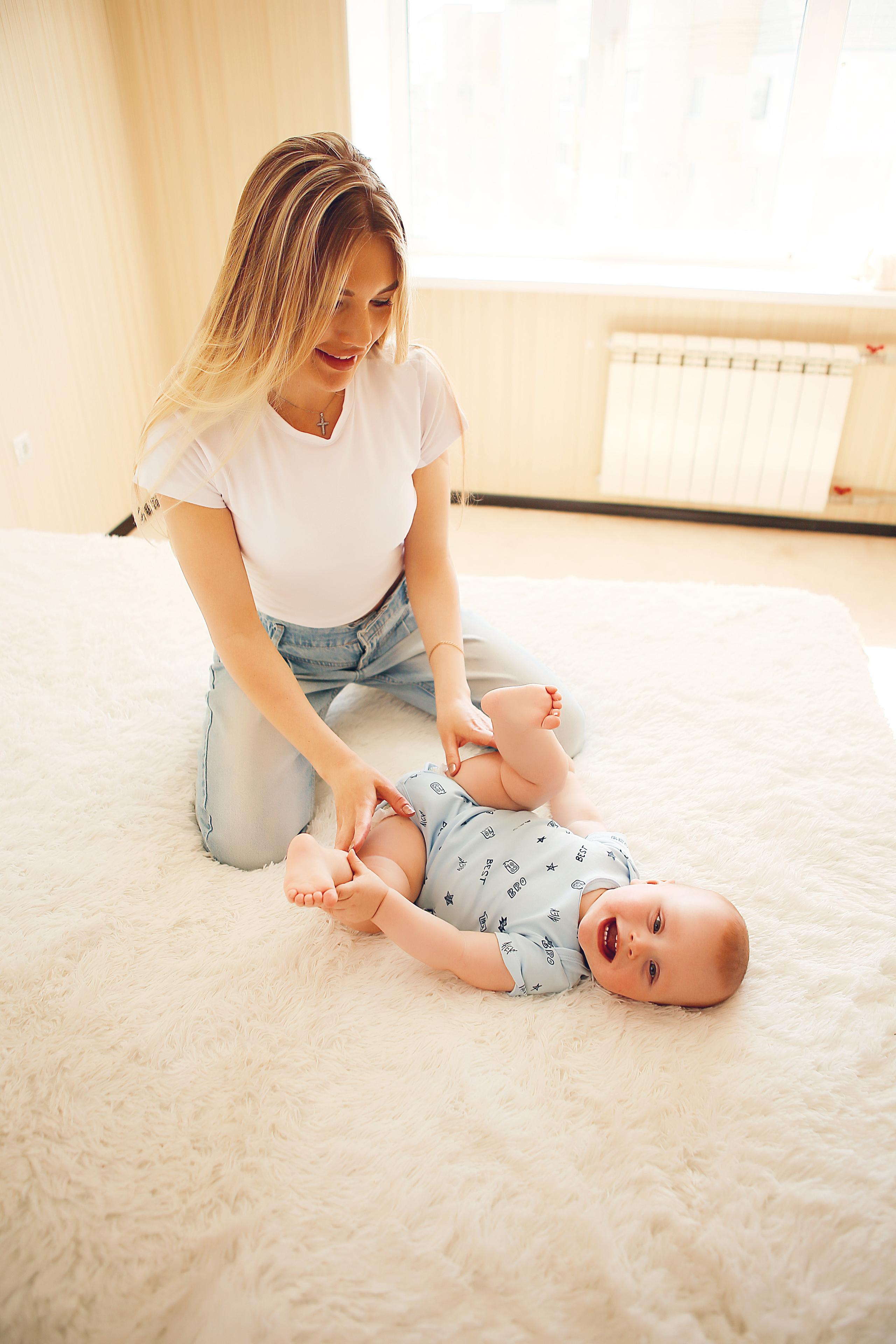 Аня с семьей дома. Свадебный и предметный фотограф Ренат Каламперов