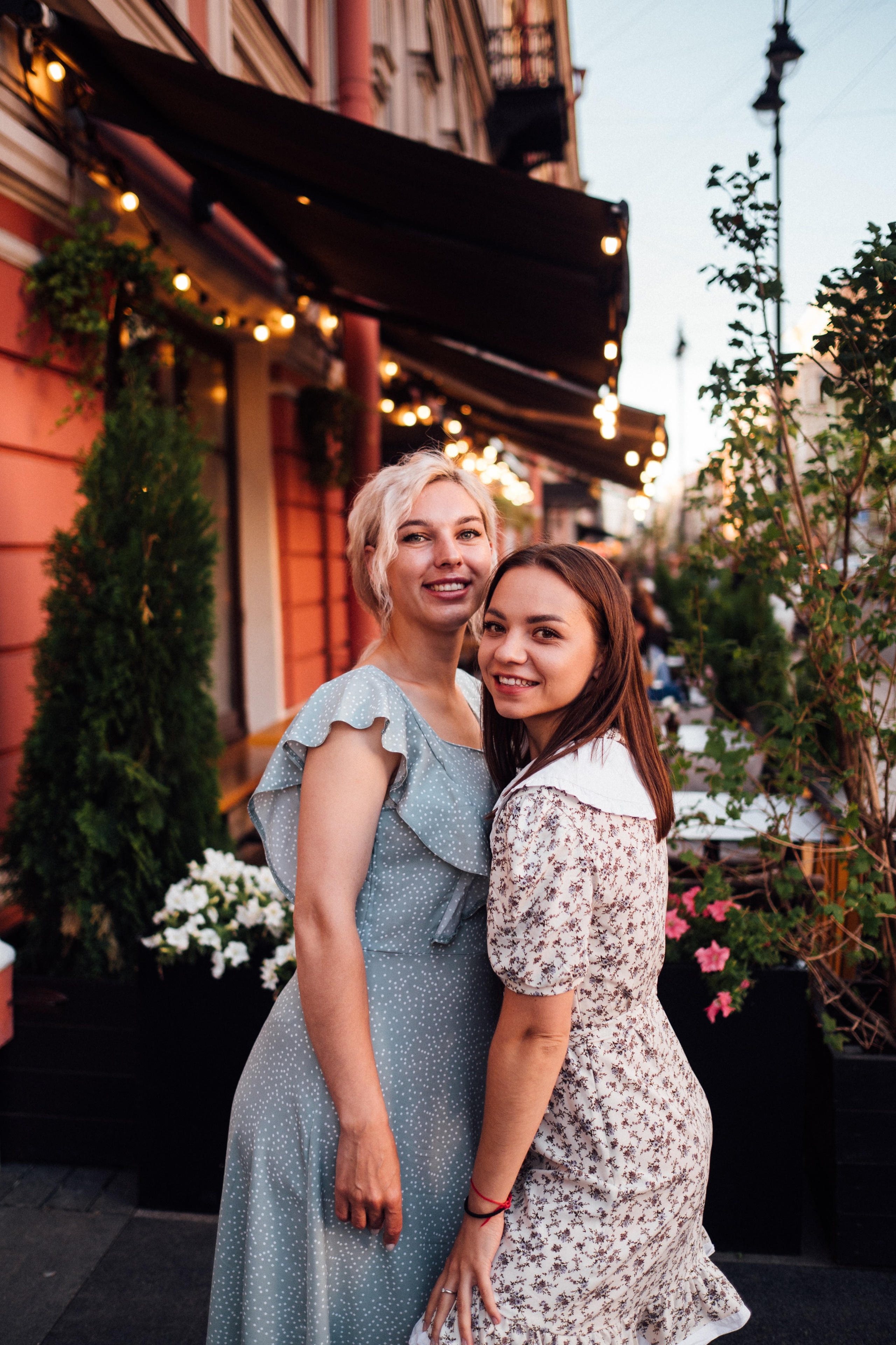 Встреча подруг. Репортажный фотограф в Санкт-Петербурге. Фотограф на мероприятие в СПБ