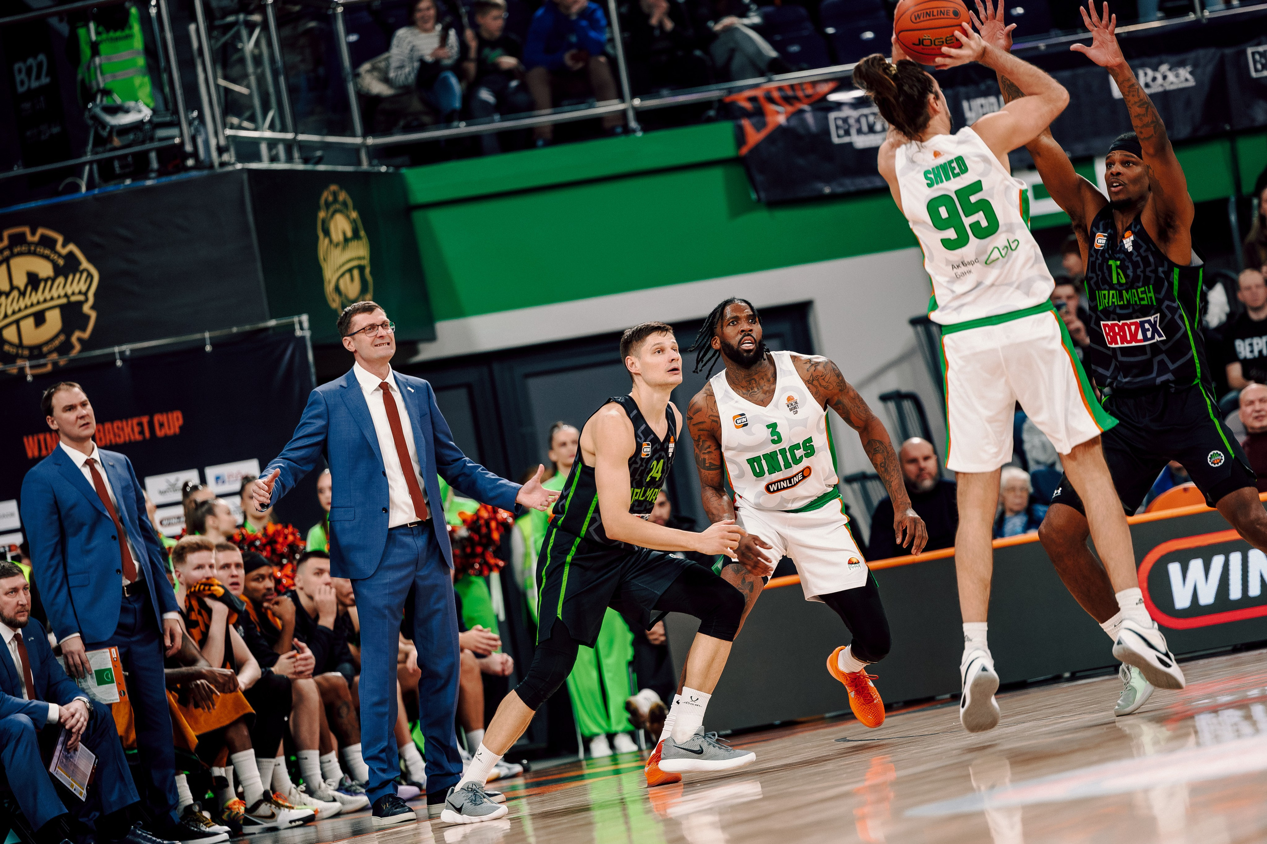 Winline Basket Cup — УРАЛМАШ — УНИКС. Лёшка Варзегов — фотограф