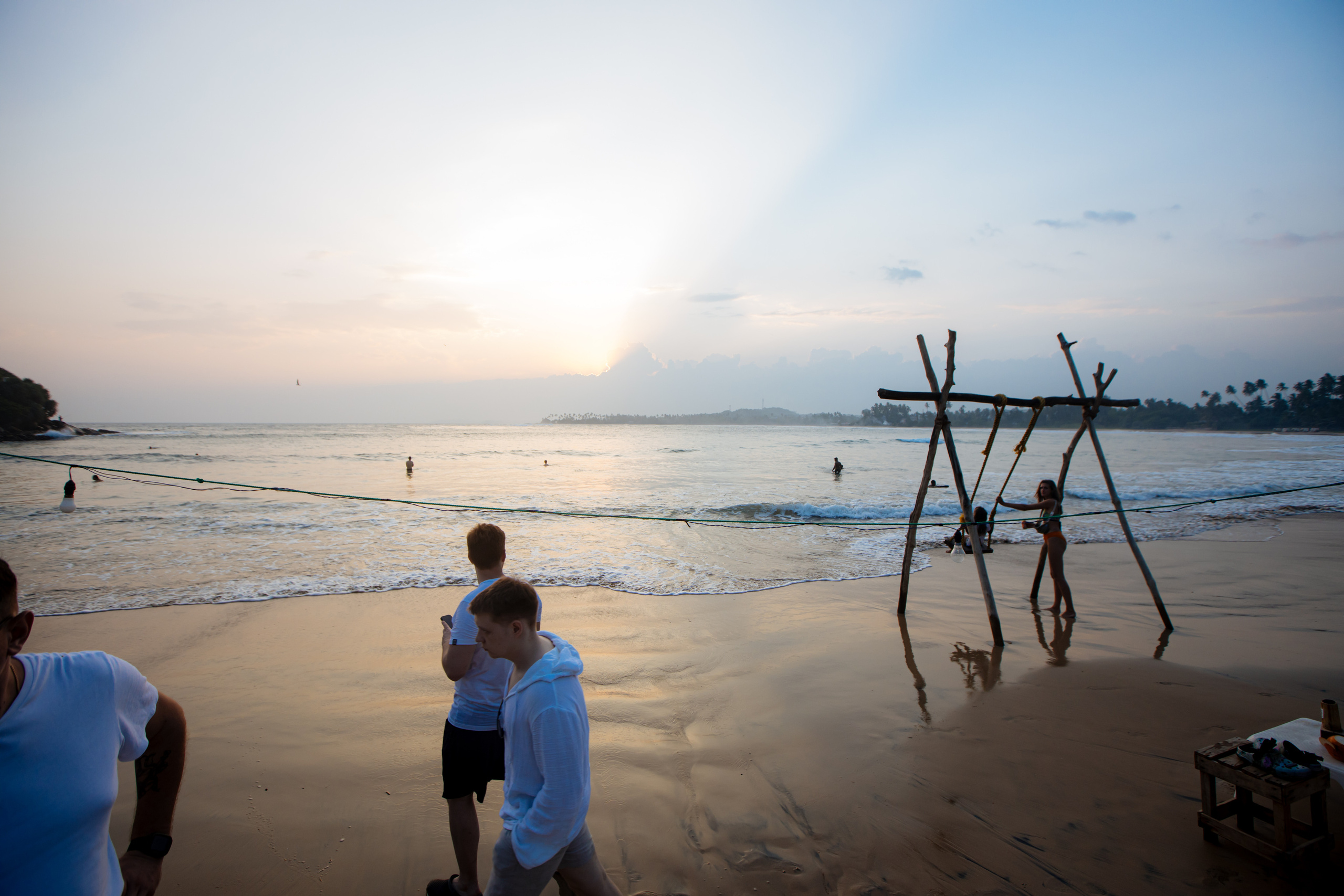 Surf_land. Ведущий на праздник в Москве / Денис Аганин
