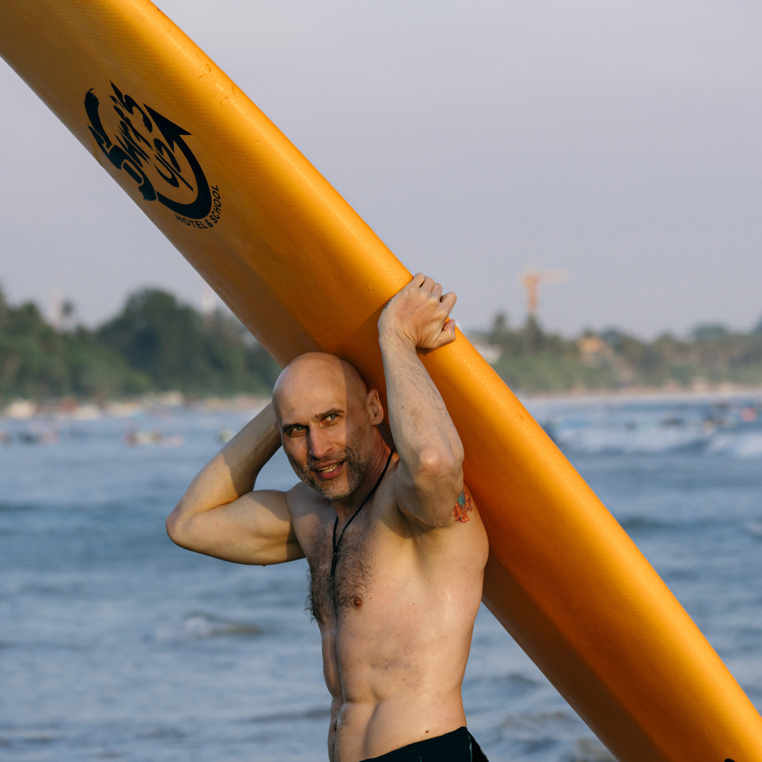 Weligama_bich. Ведущий на праздник в Москве / Денис Аганин