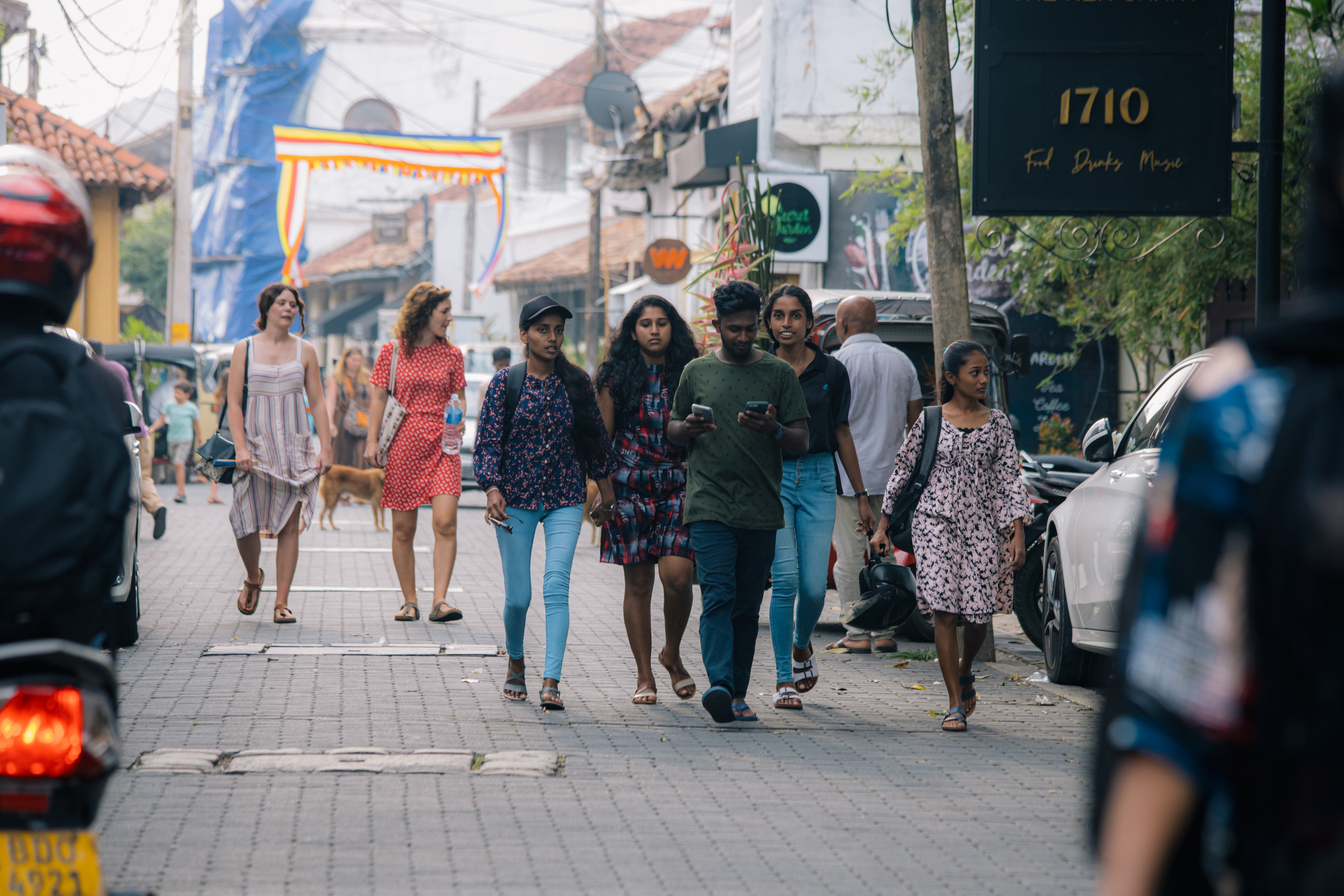 Surf_land. Ведущий на праздник в Москве / Денис Аганин