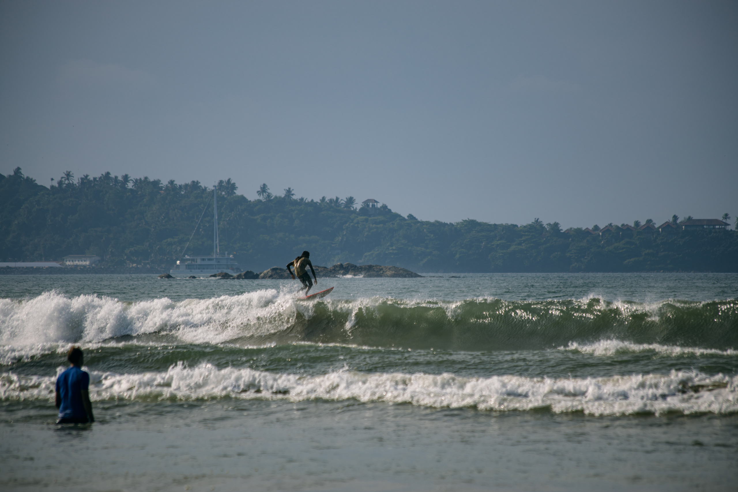 Surf_land. Ведущий на праздник в Москве / Денис Аганин