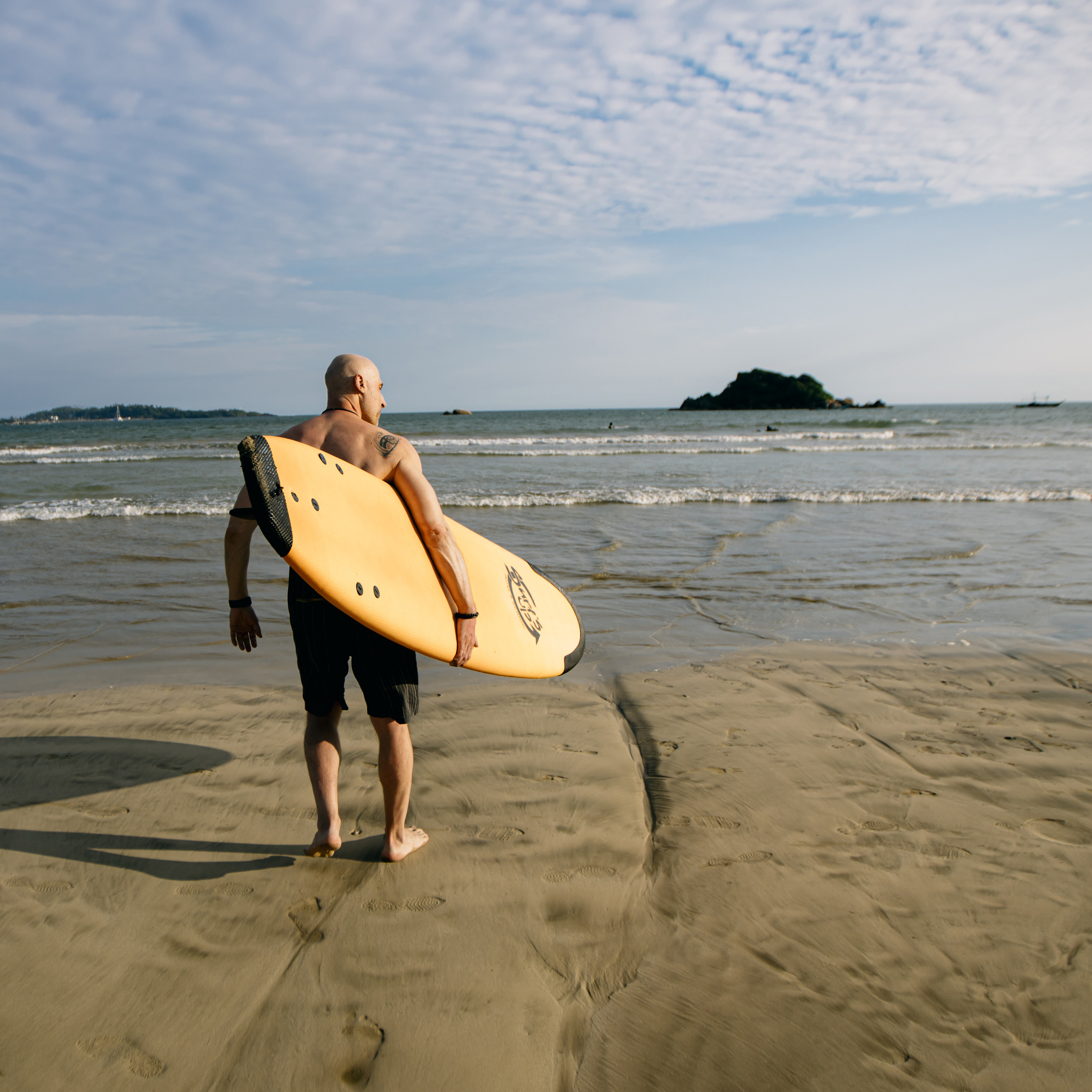 Weligama_bich. Ведущий на праздник в Москве / Денис Аганин
