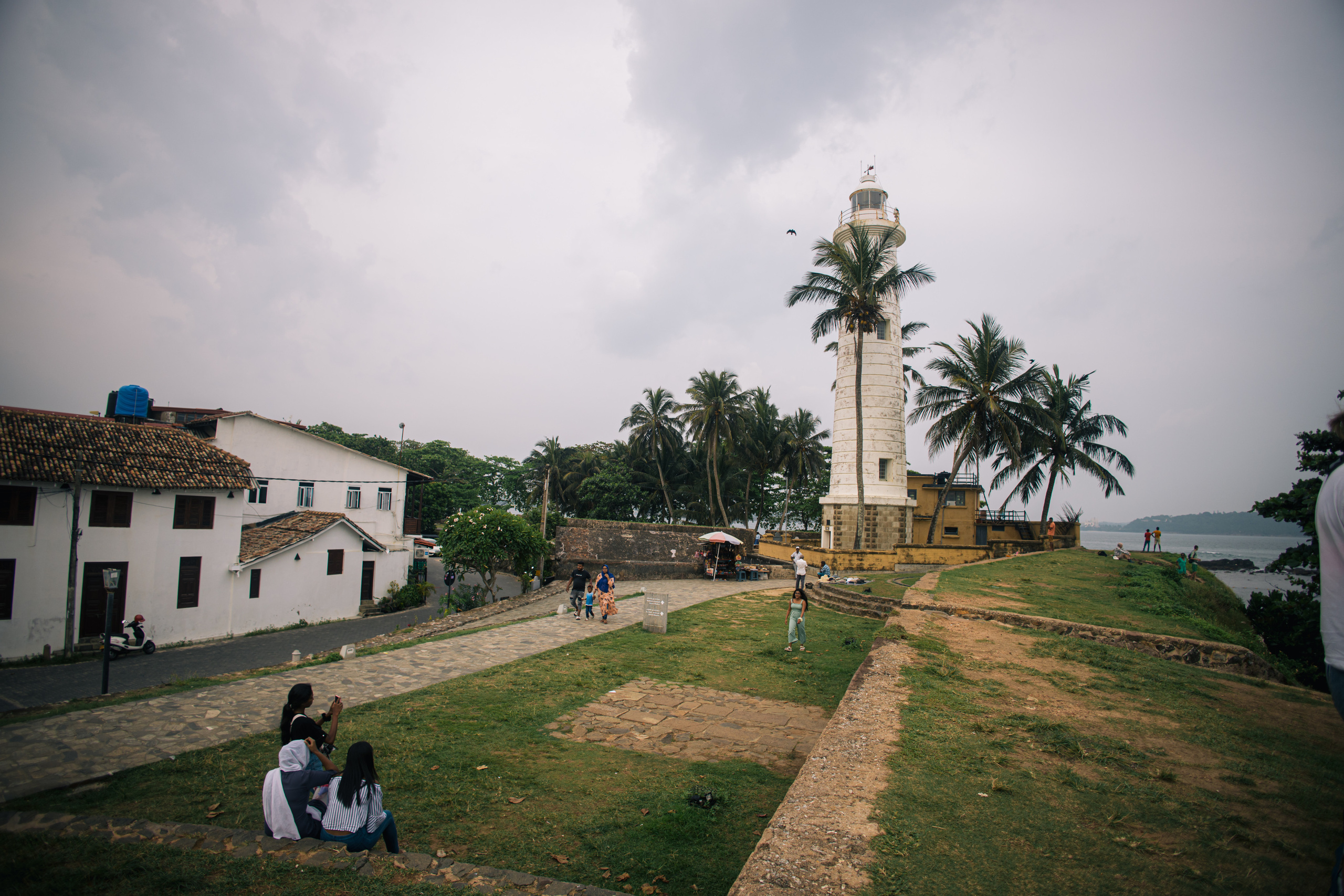 Surf_land. Ведущий на праздник в Москве / Денис Аганин