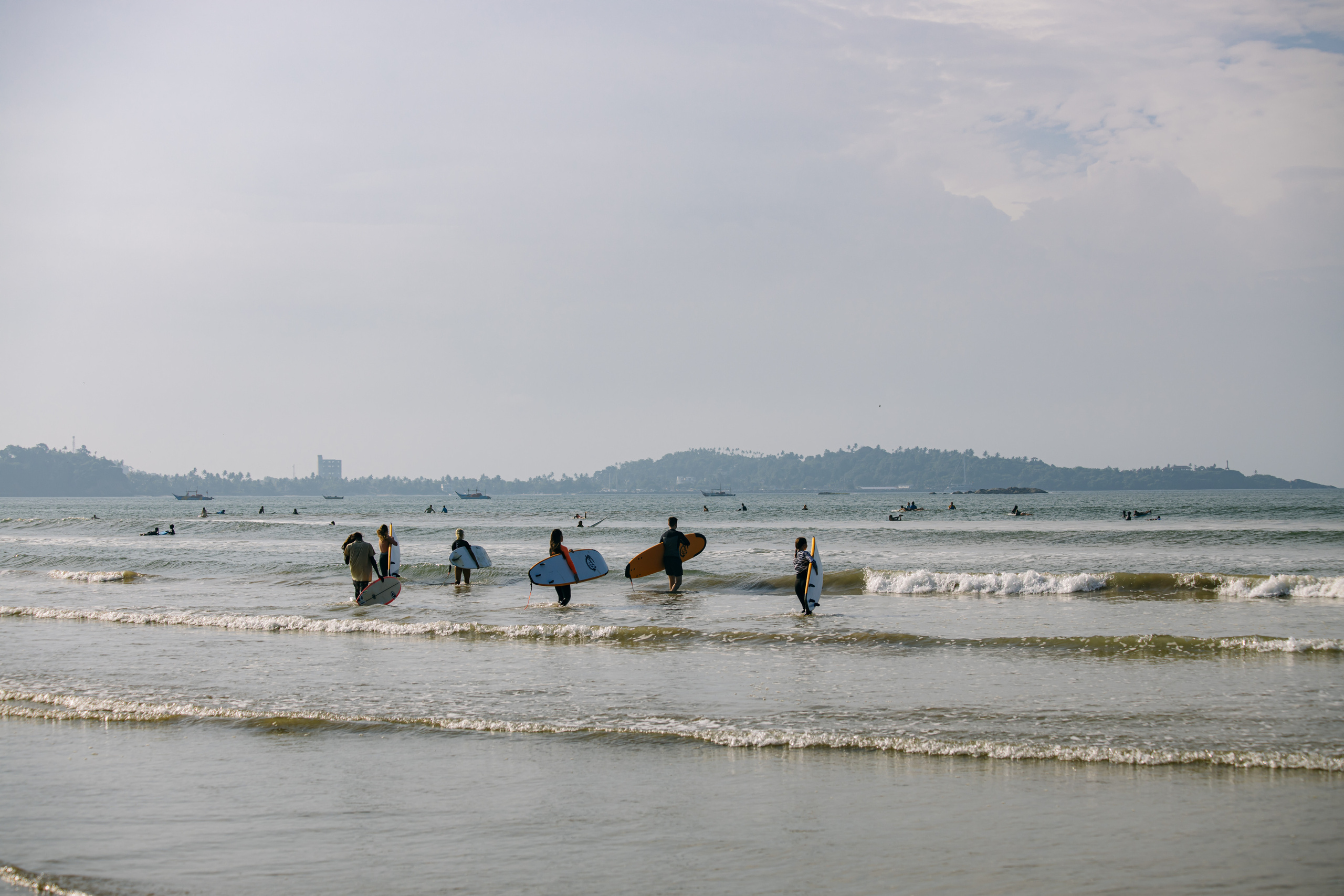 Surf_land. Ведущий на праздник в Москве / Денис Аганин