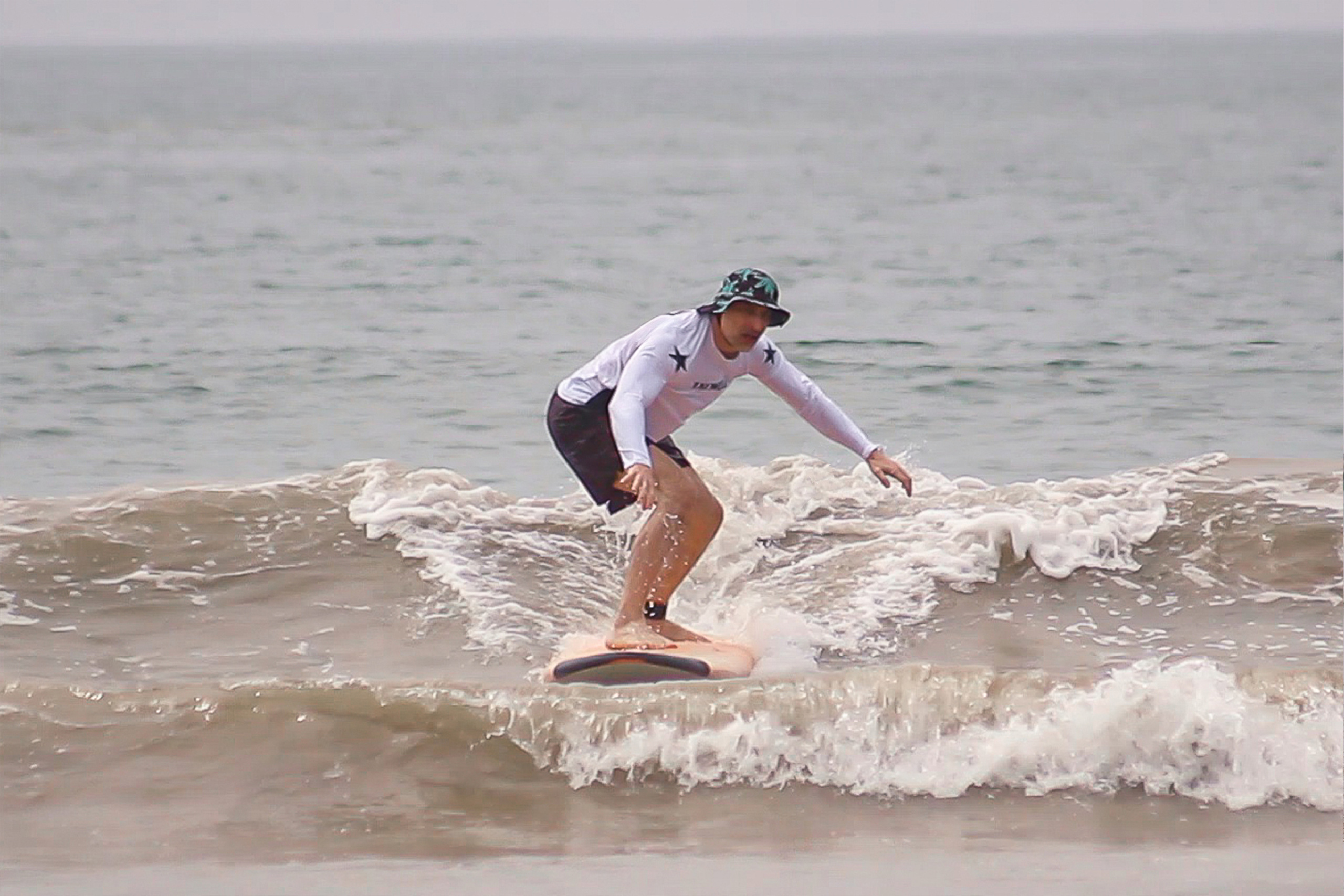 Surf_land. Ведущий на праздник в Москве / Денис Аганин
