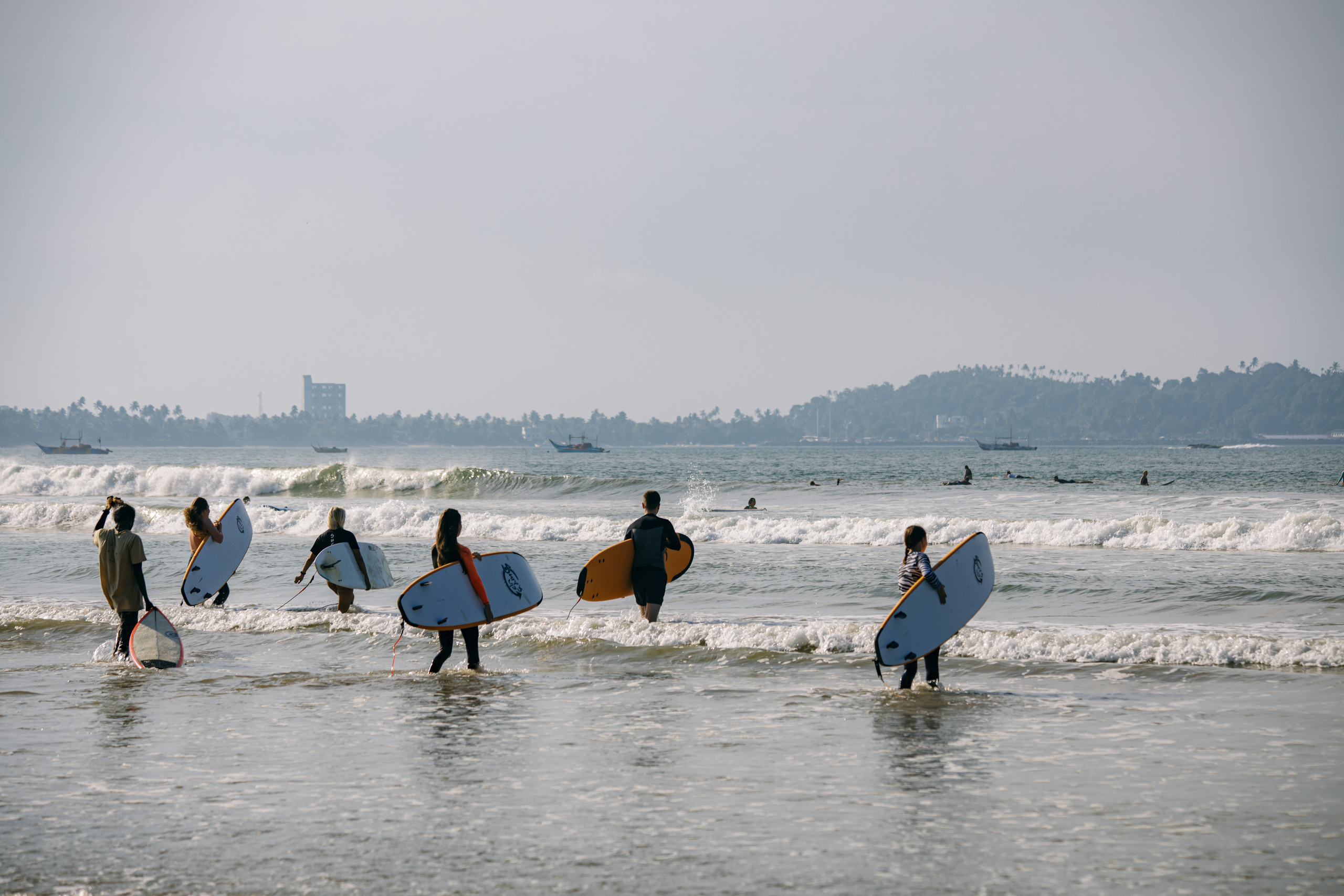 Surf_land. Ведущий на праздник в Москве / Денис Аганин
