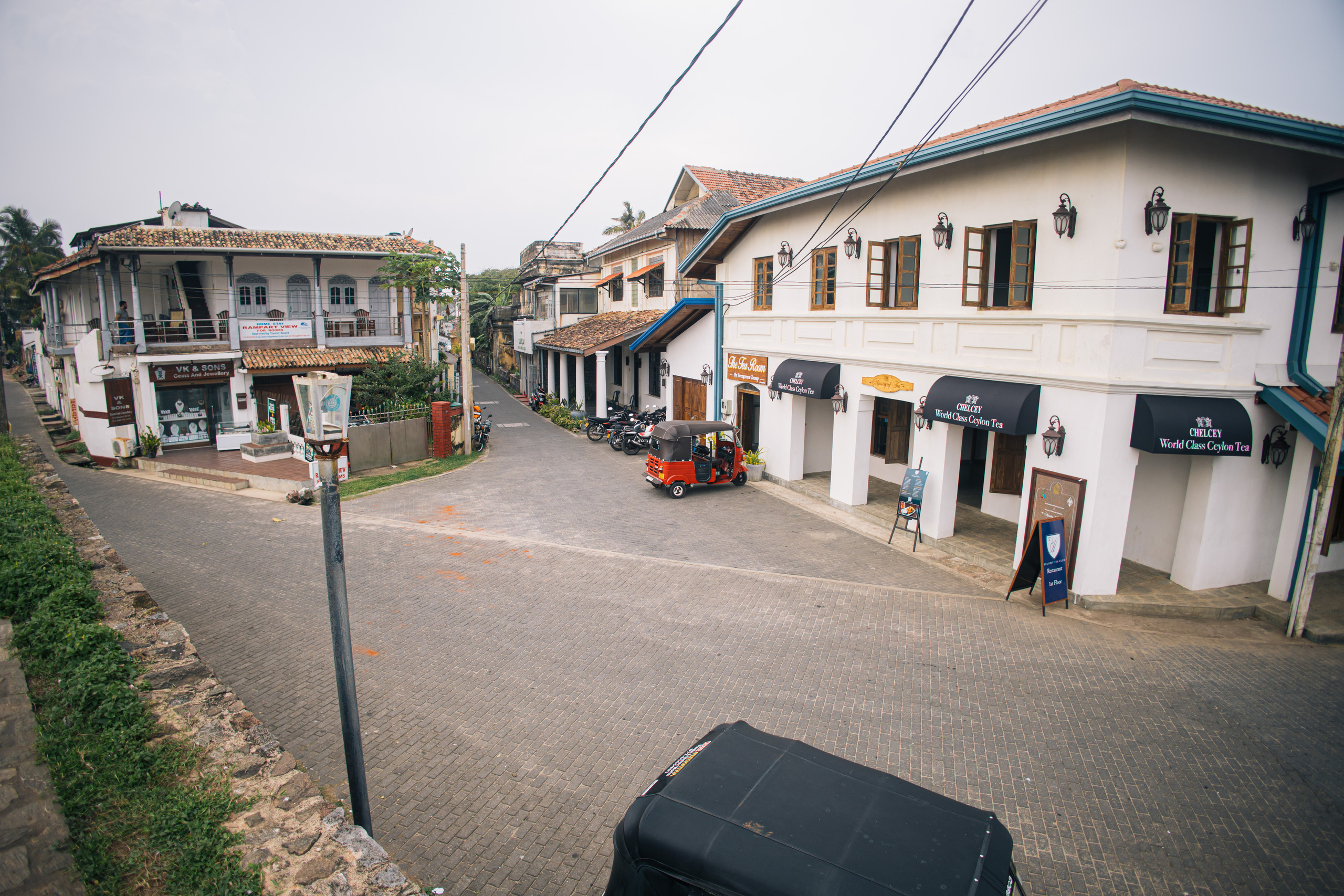 Surf_land. Ведущий на праздник в Москве / Денис Аганин