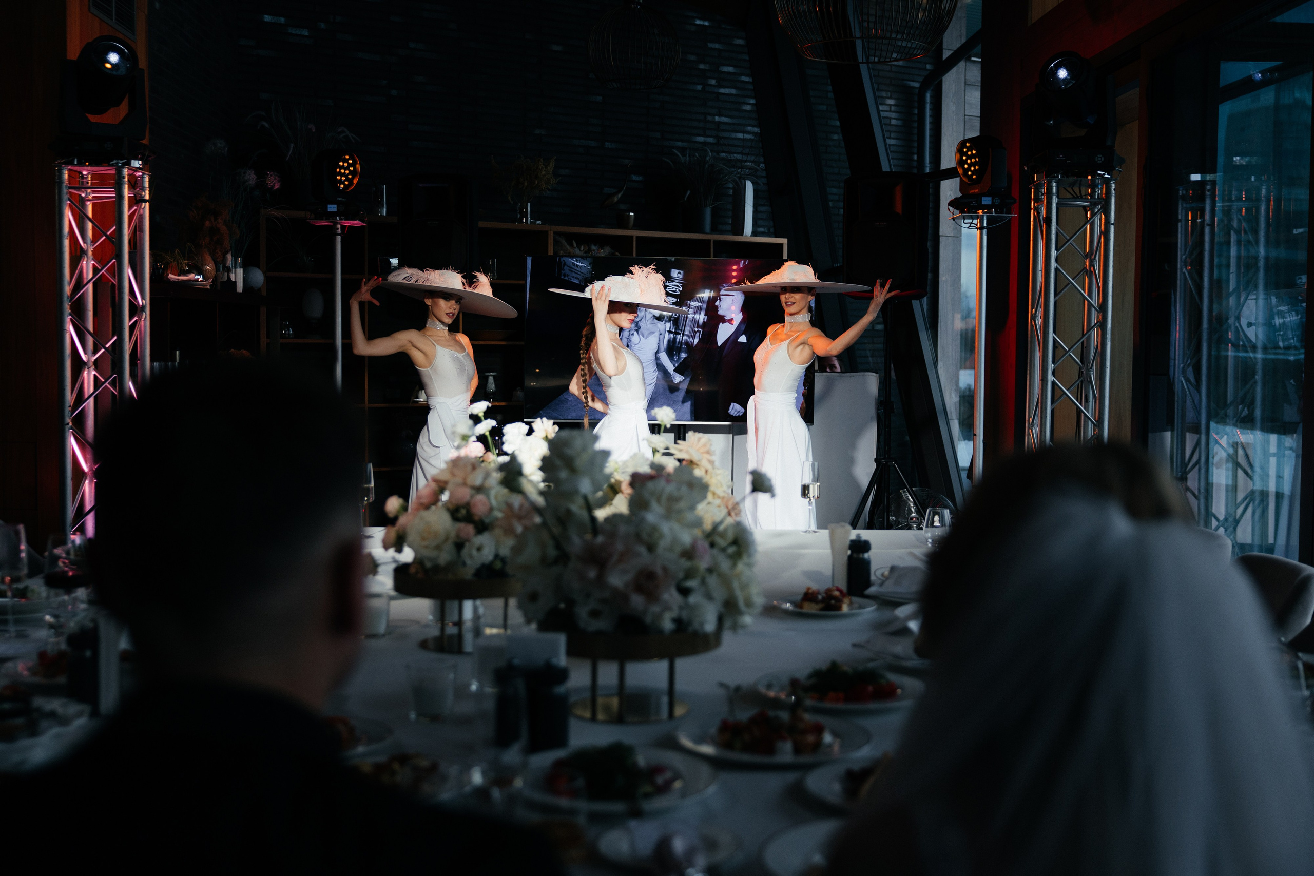 Юлия и Андрей | Свадебный день на 9 человек. Свадебный фотограф Минск РБ