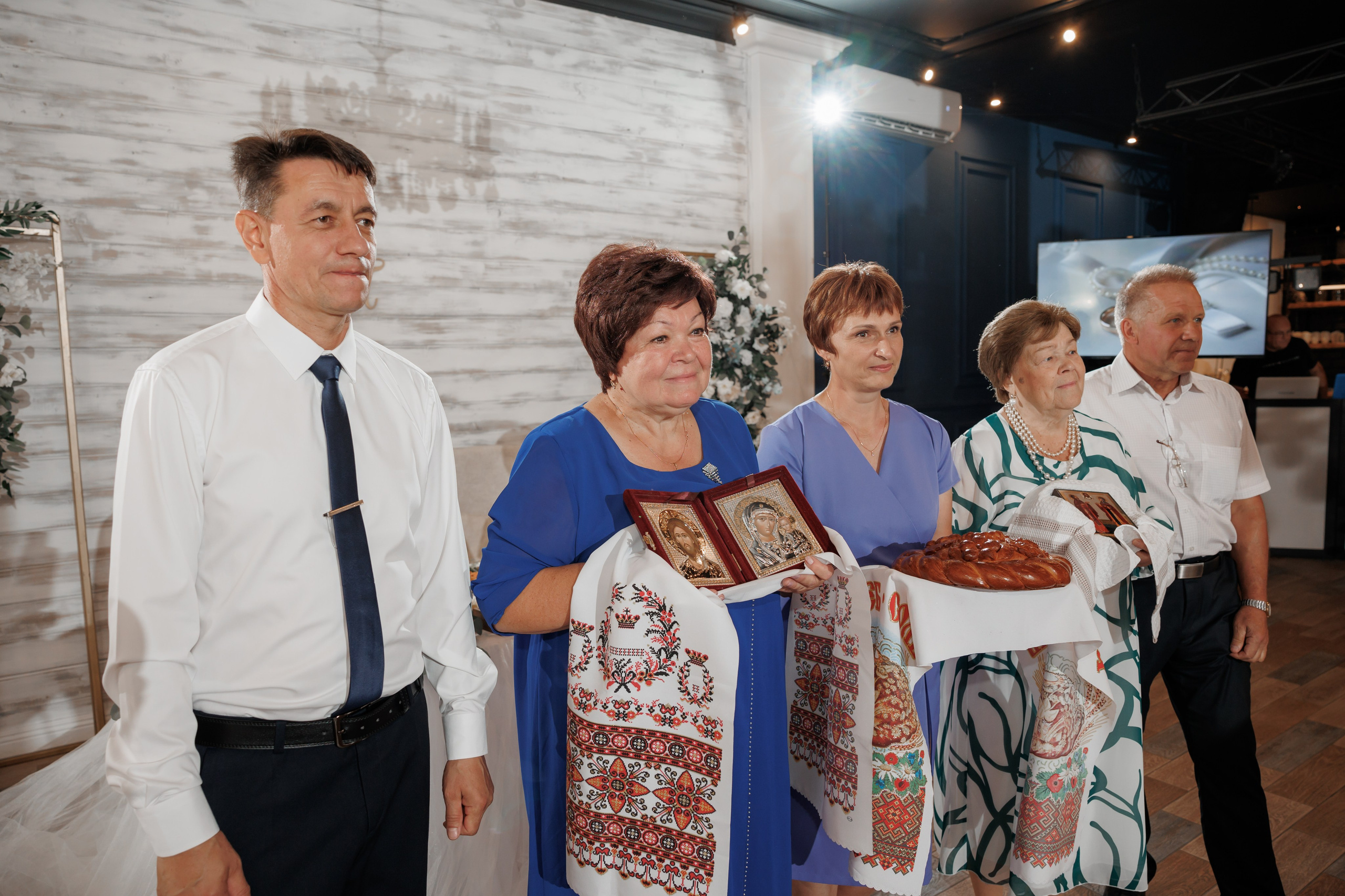 Полина и Дмитрий, загородный клуб «Барин», ЗАГС в г. Пушкино. Свадебный и репортажный фотограф (Москва, Королев и другие)