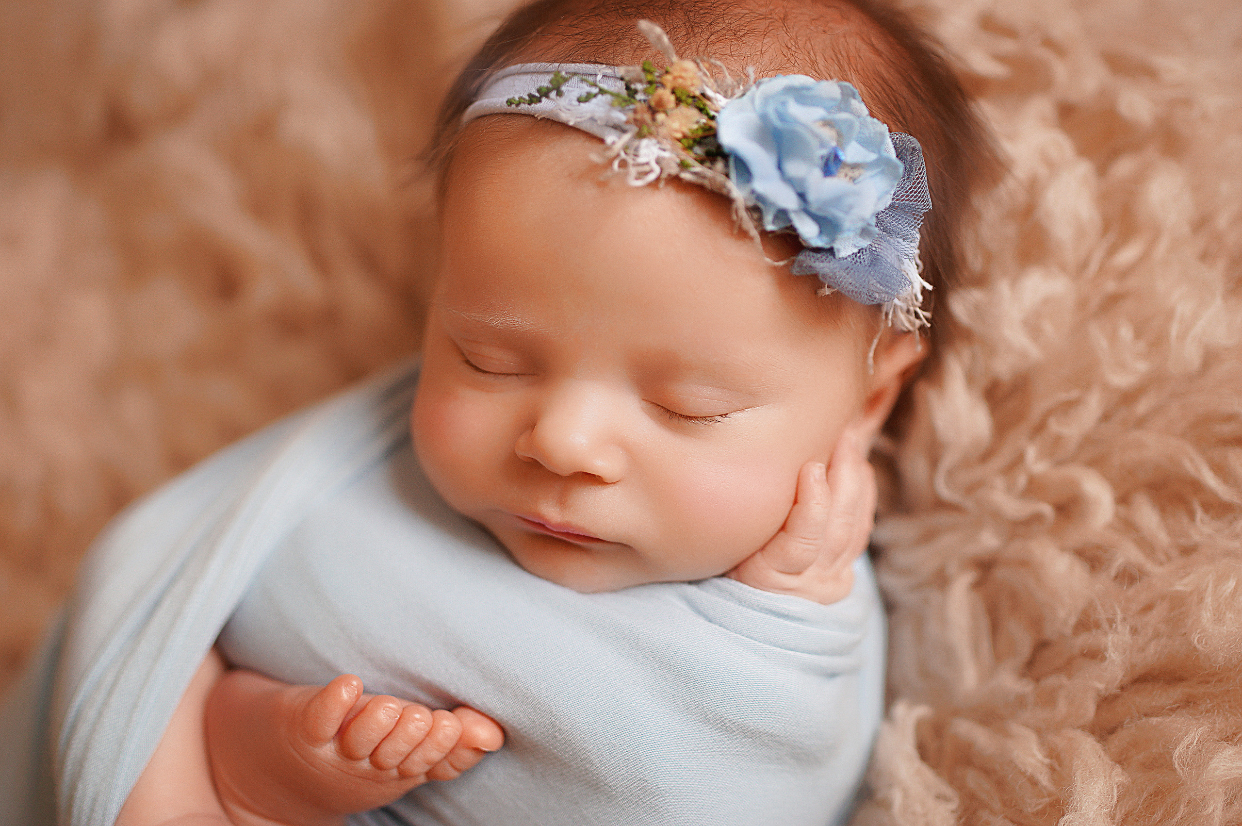 Новорожденные. Фотограф новорожденных беременных в Тюмени Ткачук Татьяна