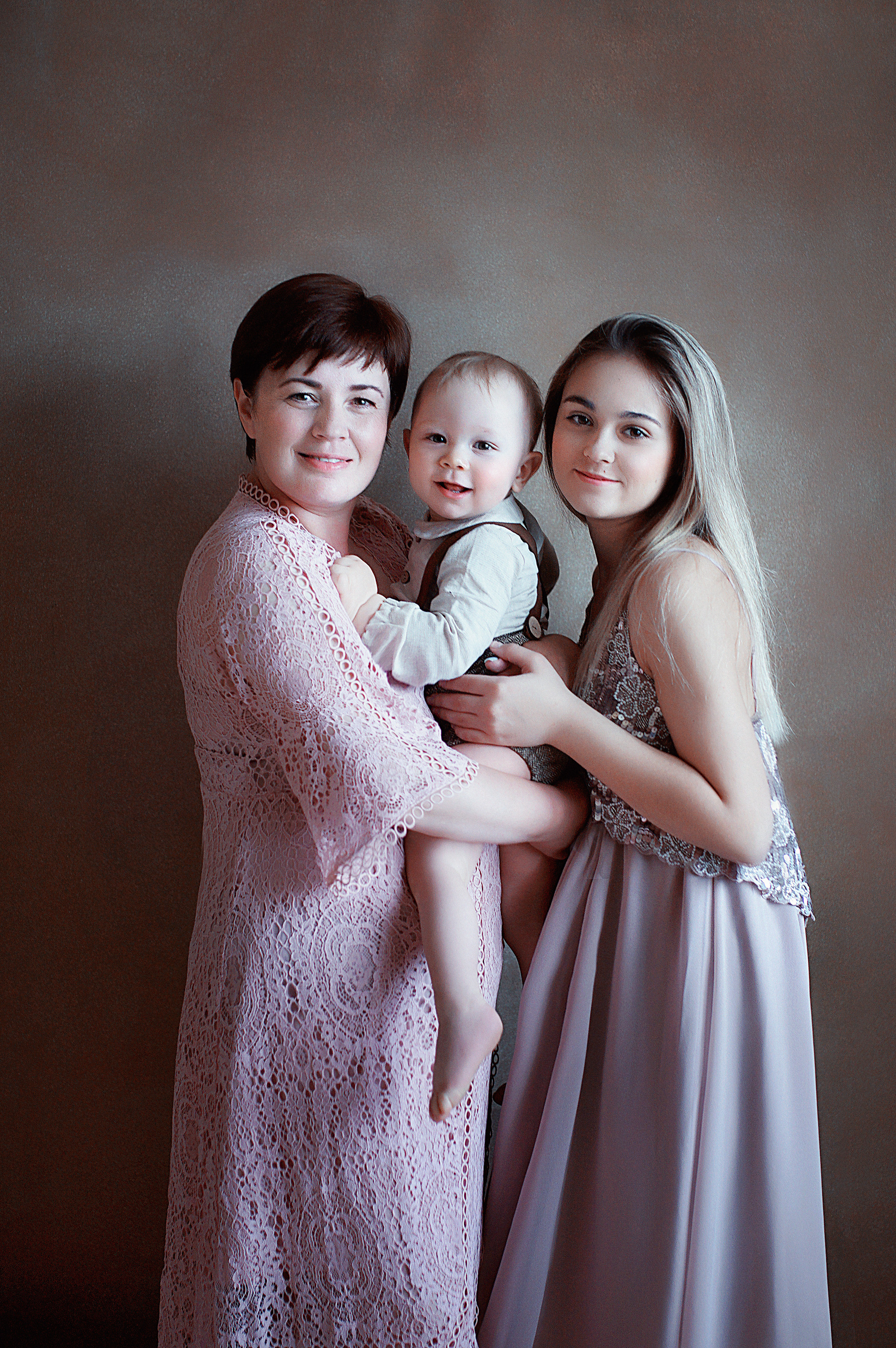 Малыши до 2-х лет. Фотограф новорожденных беременных в Тюмени Ткачук Татьяна