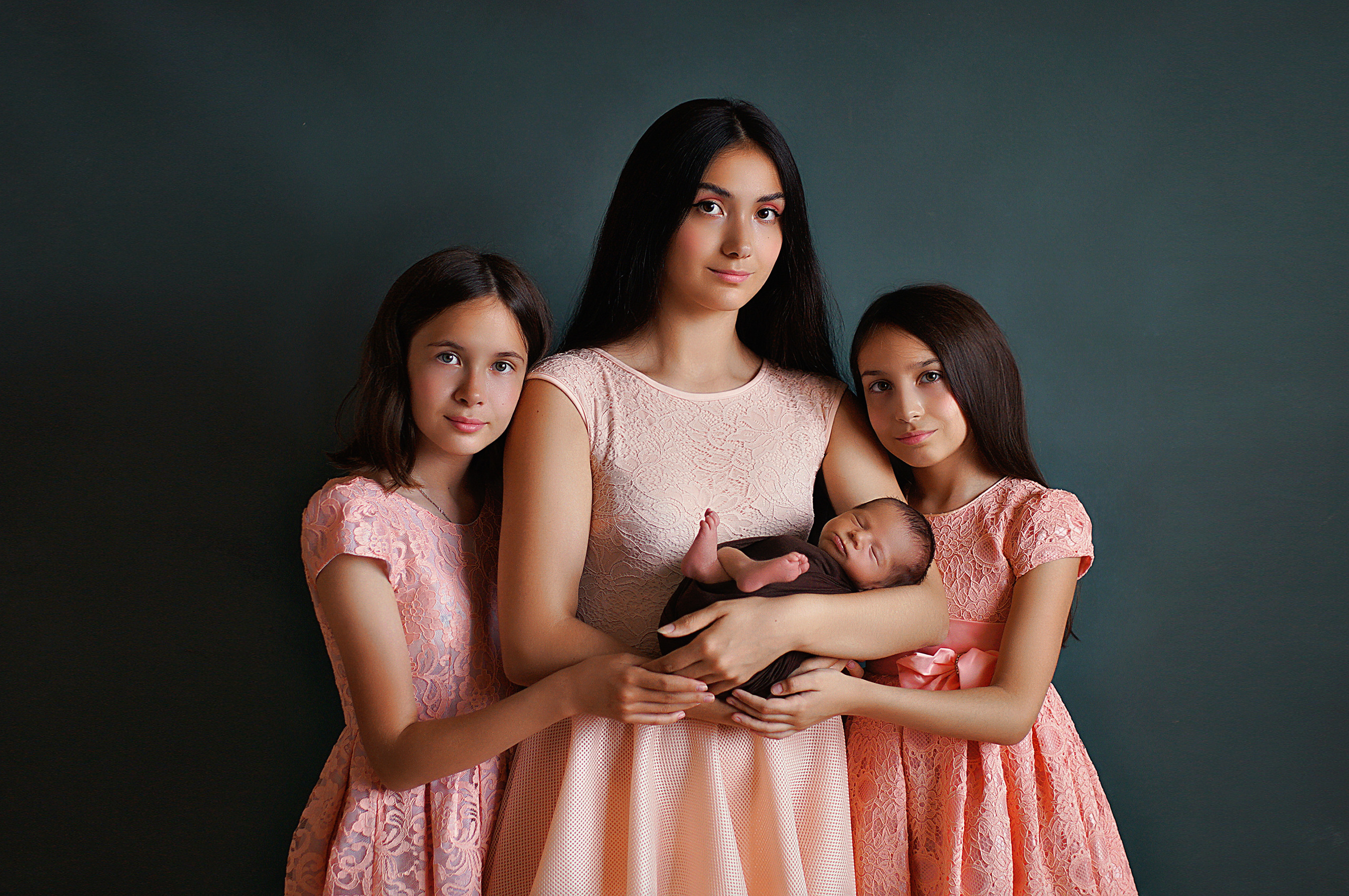 Новорожденные. Фотограф новорожденных беременных в Тюмени Ткачук Татьяна