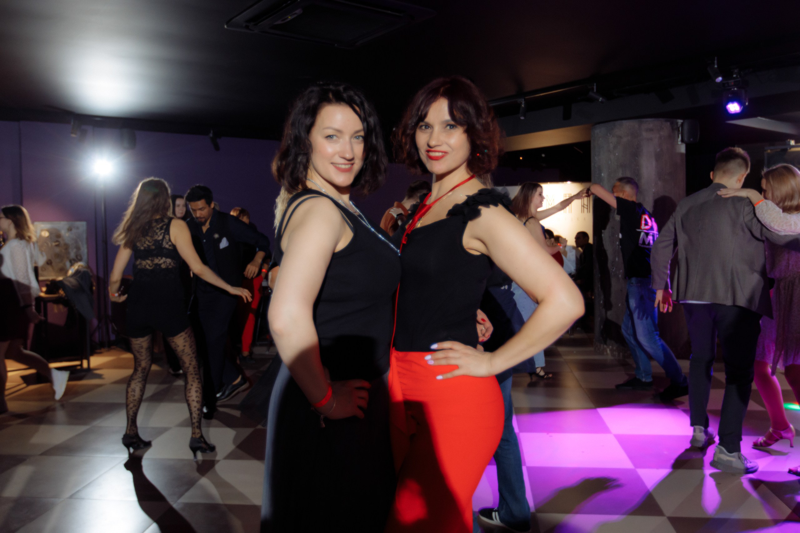 ISALSА. Вечеринка в школе танцев. Свадебный фотограф в Ярославле Анастасия Архипова