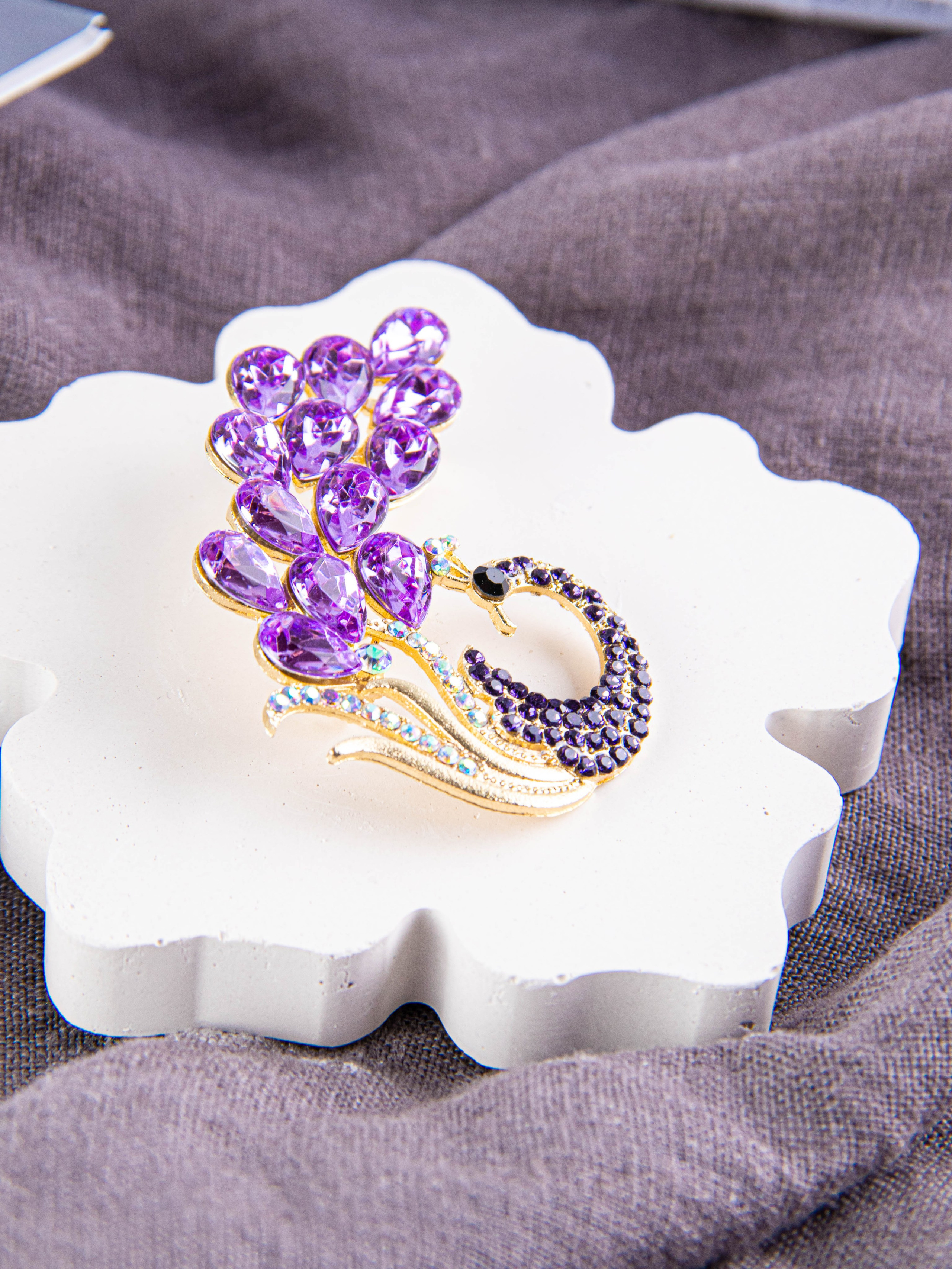 Брошь. «Матрица»