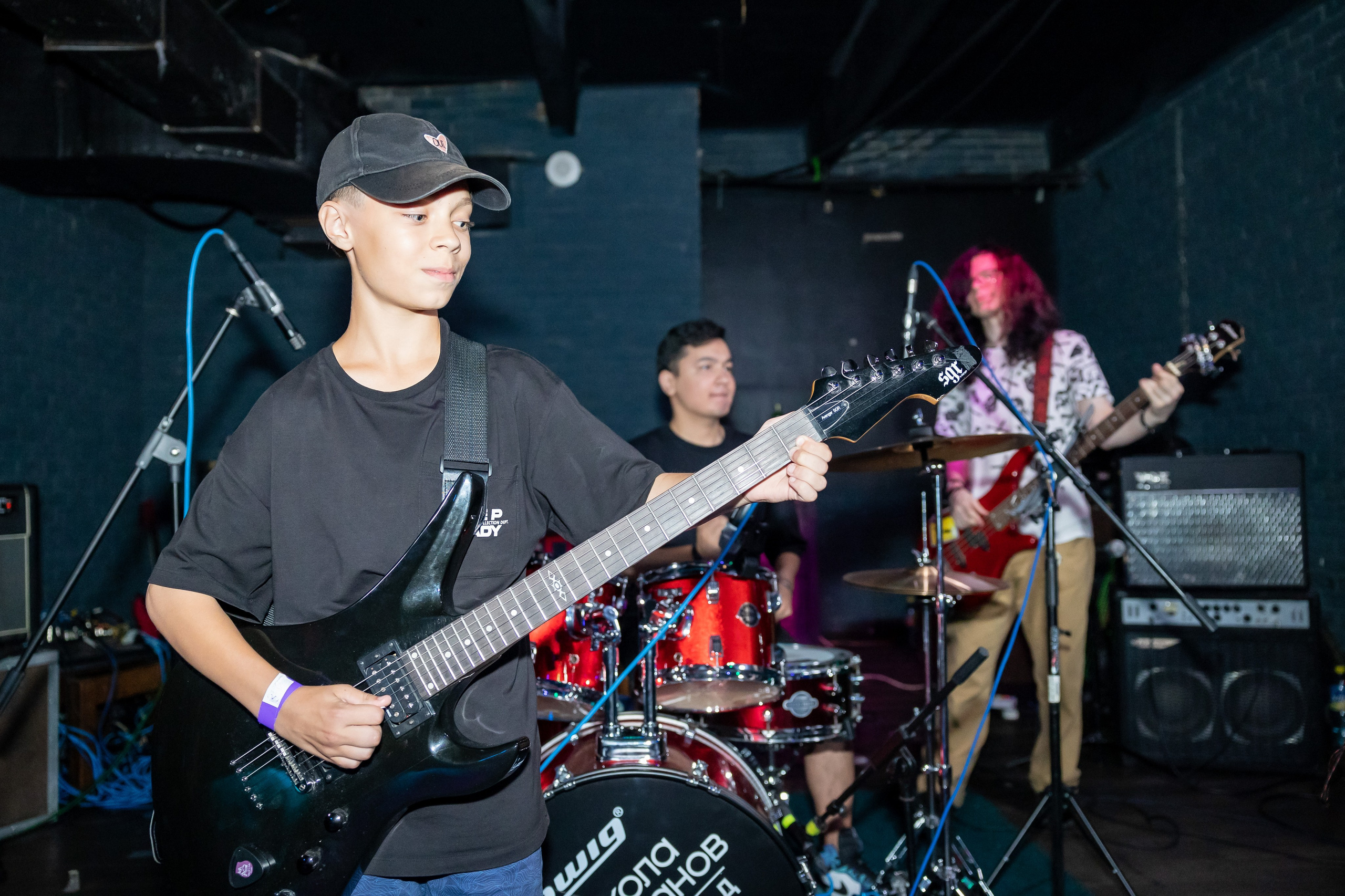 Концерт «Не Школа Барабанов» в Клубе «SOVA». Фотограф Владимир Охрименко