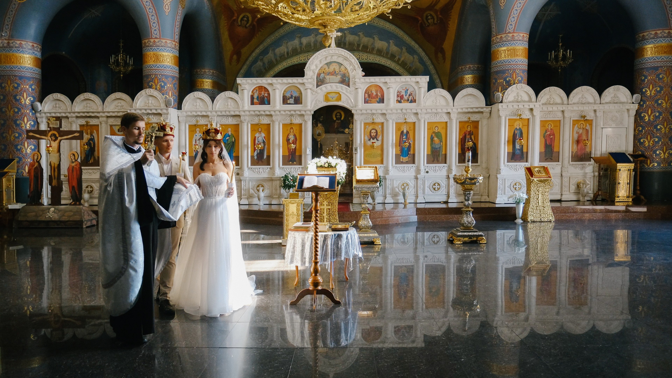 Две Здезды — Храм 19 века. Свадебный Видеограф Фотограф в Сочи