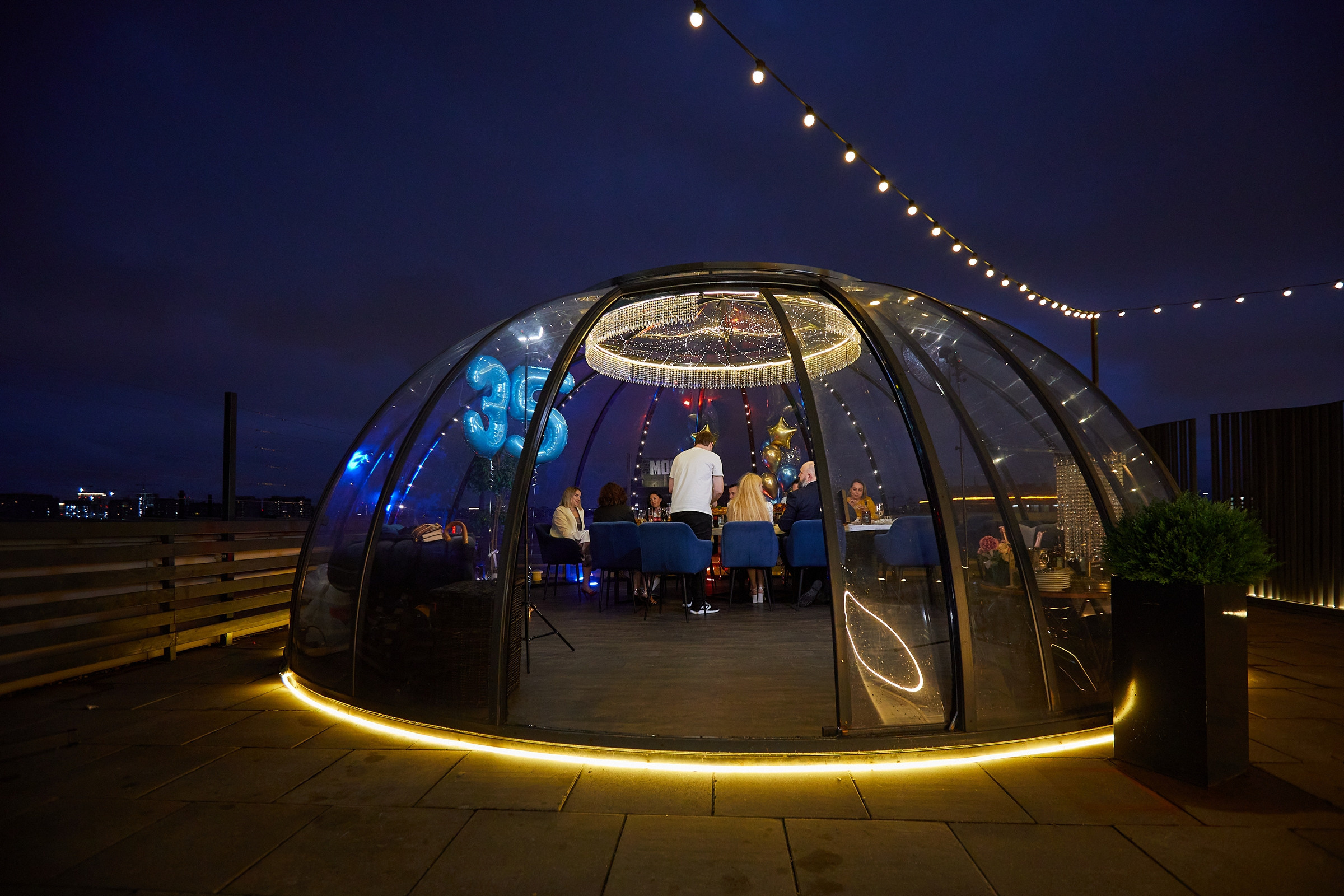 День Рождения 35 лет в «Igloobar». Александр Осин — корпоративный и семейный фотограф в Москве